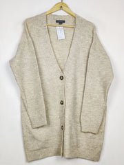 Buy online pre-used pre-loved 100% authentic & Original branded Primark (LS-17584) available in Pakistan. Top international brands avilable.