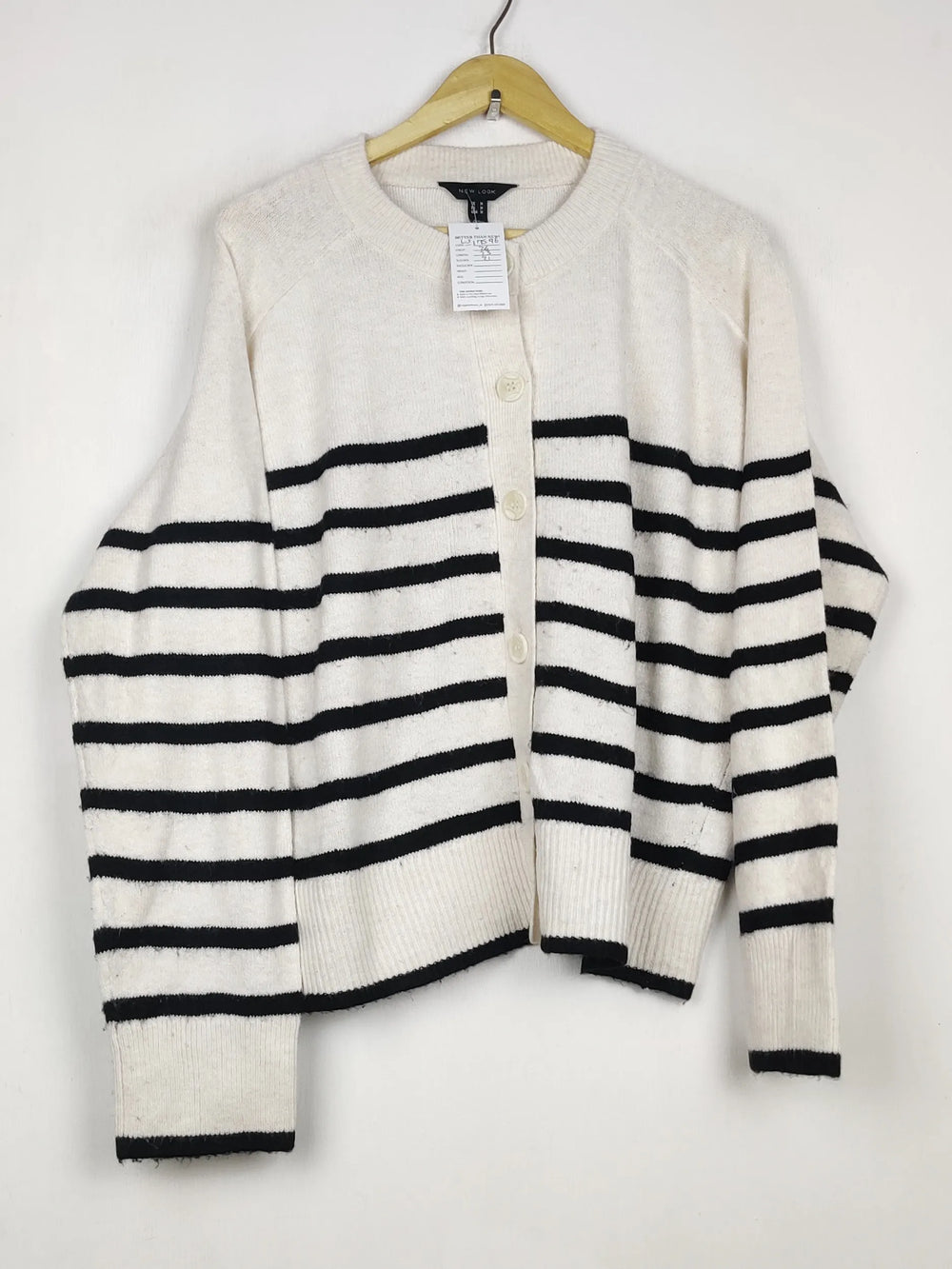 Buy online pre-used pre-loved 100% authentic & Original branded New Look (LS-17596) available in Pakistan. Top international brands avilable.