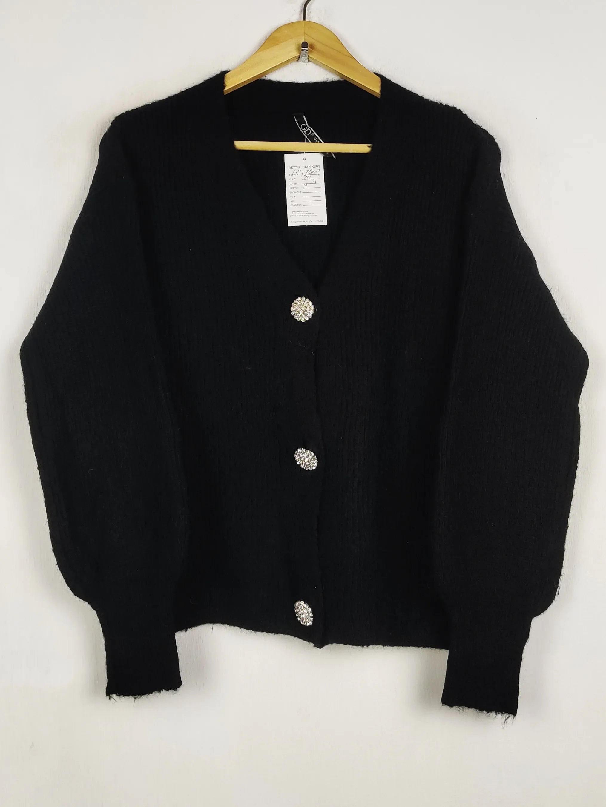 Buy online pre-used pre-loved 100% authentic & Original branded Tu (LS-17609) available in Pakistan. Top international brands avilable.