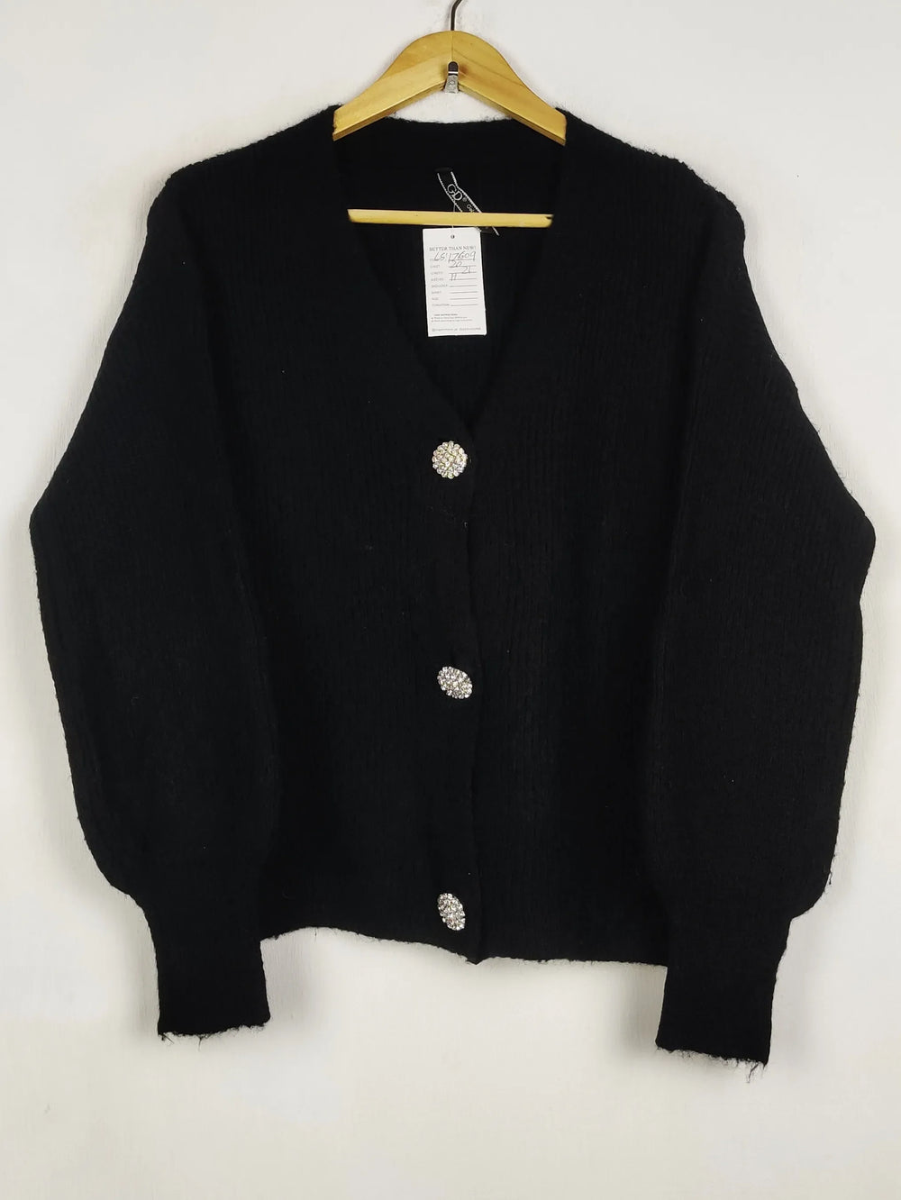 Buy online pre-used pre-loved 100% authentic & Original branded Tu (LS-17609) available in Pakistan. Top international brands avilable.