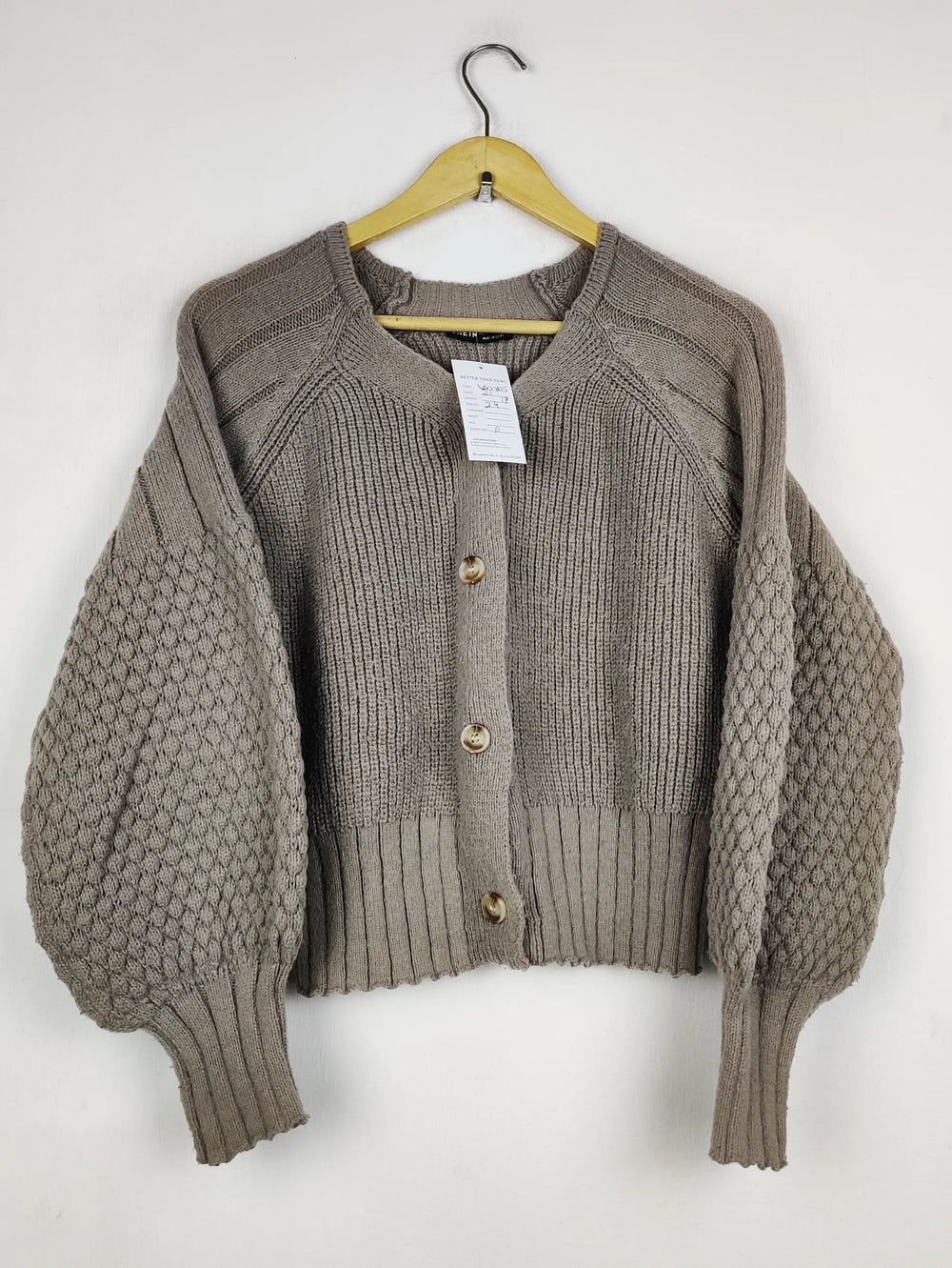 Buy online pre-used pre-loved 100% authentic & Original branded Shein (LS-17625) available in Pakistan. Top international brands avilable.