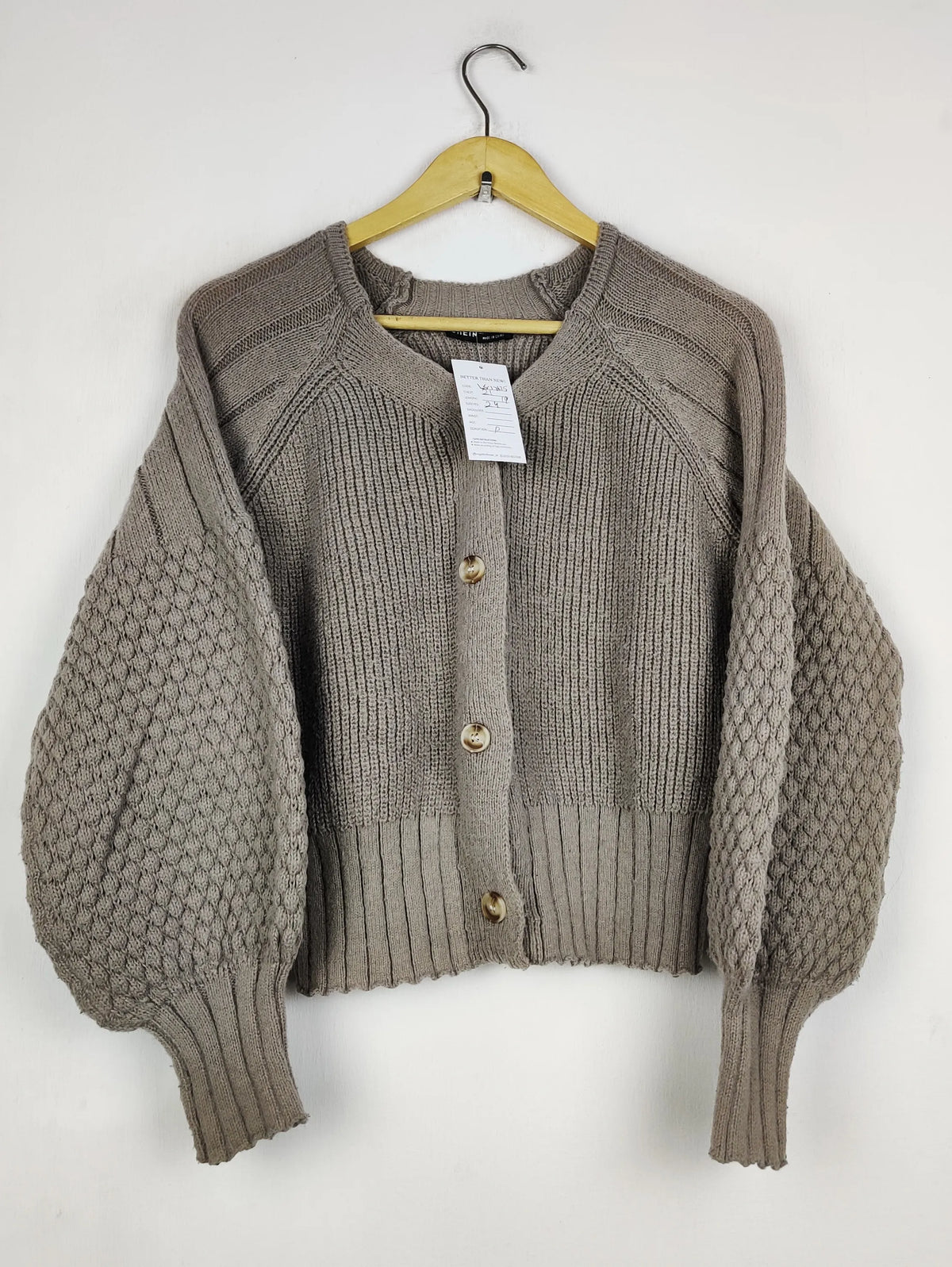 Buy online pre-used pre-loved 100% authentic & Original branded Shein (LS-17625) available in Pakistan. Top international brands avilable.