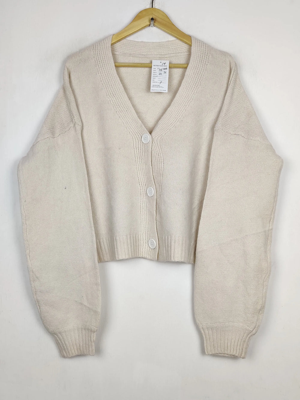 Buy online pre-used pre-loved 100% authentic & Original branded Unknown Brand (LS-17629) available in Pakistan. Top international brands avilable.