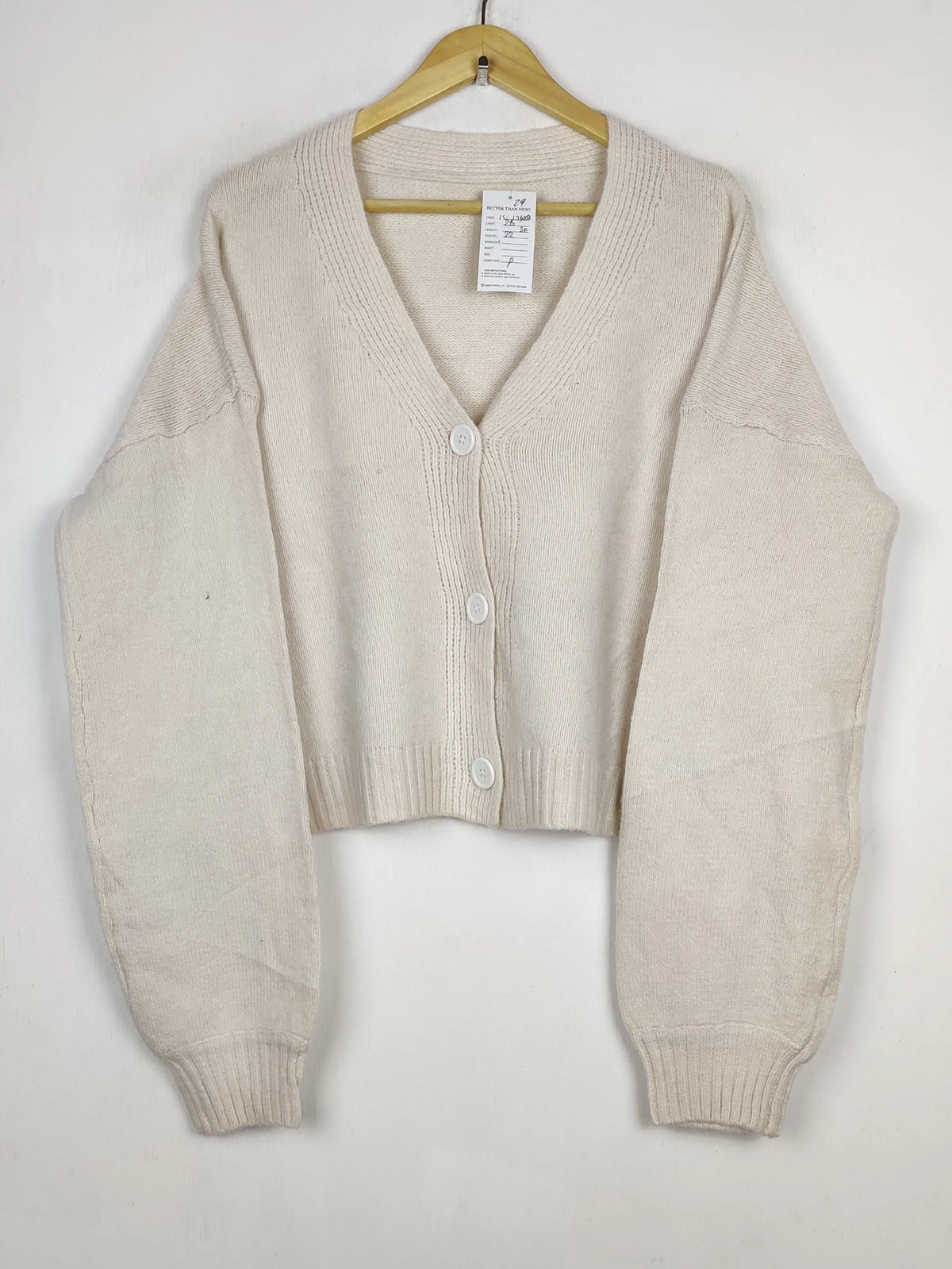 Buy online pre-used pre-loved 100% authentic & Original branded Unknown Brand (LS-17629) available in Pakistan. Top international brands avilable.