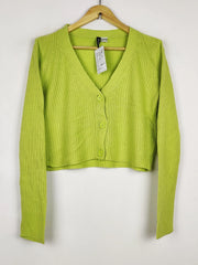 Buy online pre-used pre-loved 100% authentic & Original branded H&M (LS-17640) available in Pakistan. Top international brands avilable.