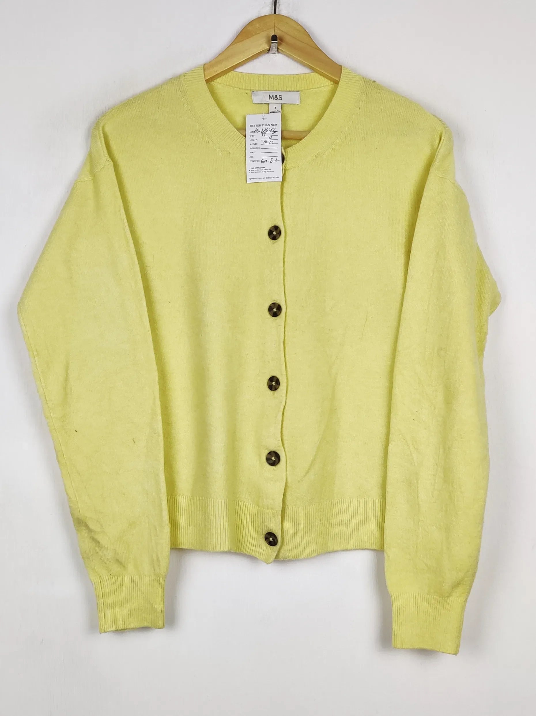 Buy online pre-used pre-loved 100% authentic & Original branded Marks & Spencer (LS-17643) available in Pakistan. Top international brands avilable.