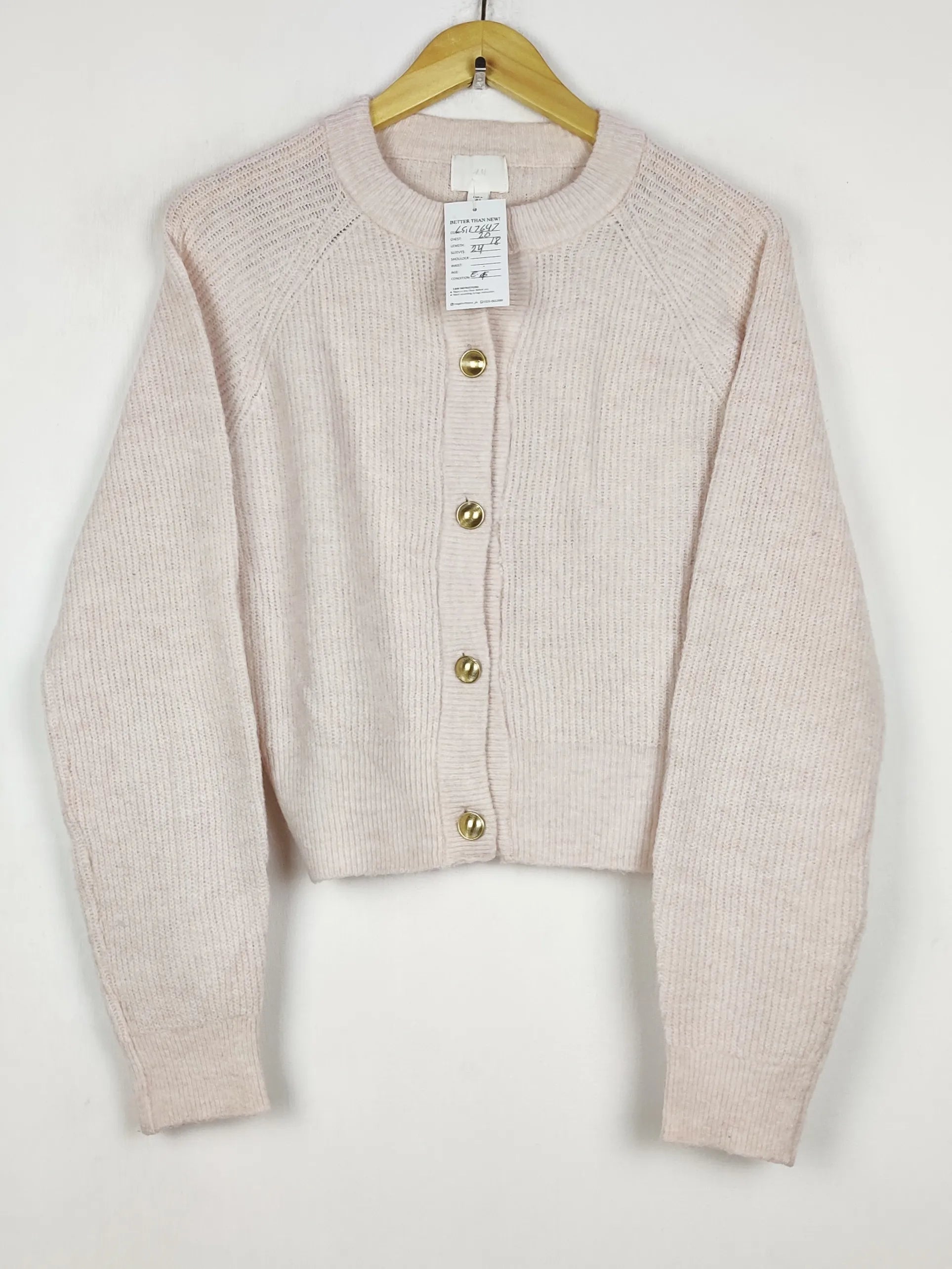 Buy online pre-used pre-loved 100% authentic & Original branded H&M (LS-17647) available in Pakistan. Top international brands avilable.