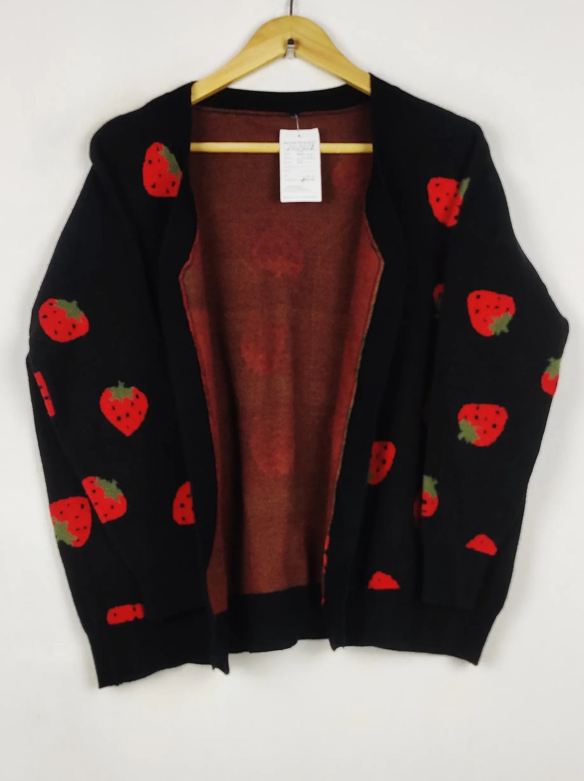 Buy online pre-used pre-loved 100% authentic & Original branded Unknown Brand (LS-17652) available in Pakistan. Top international brands avilable.