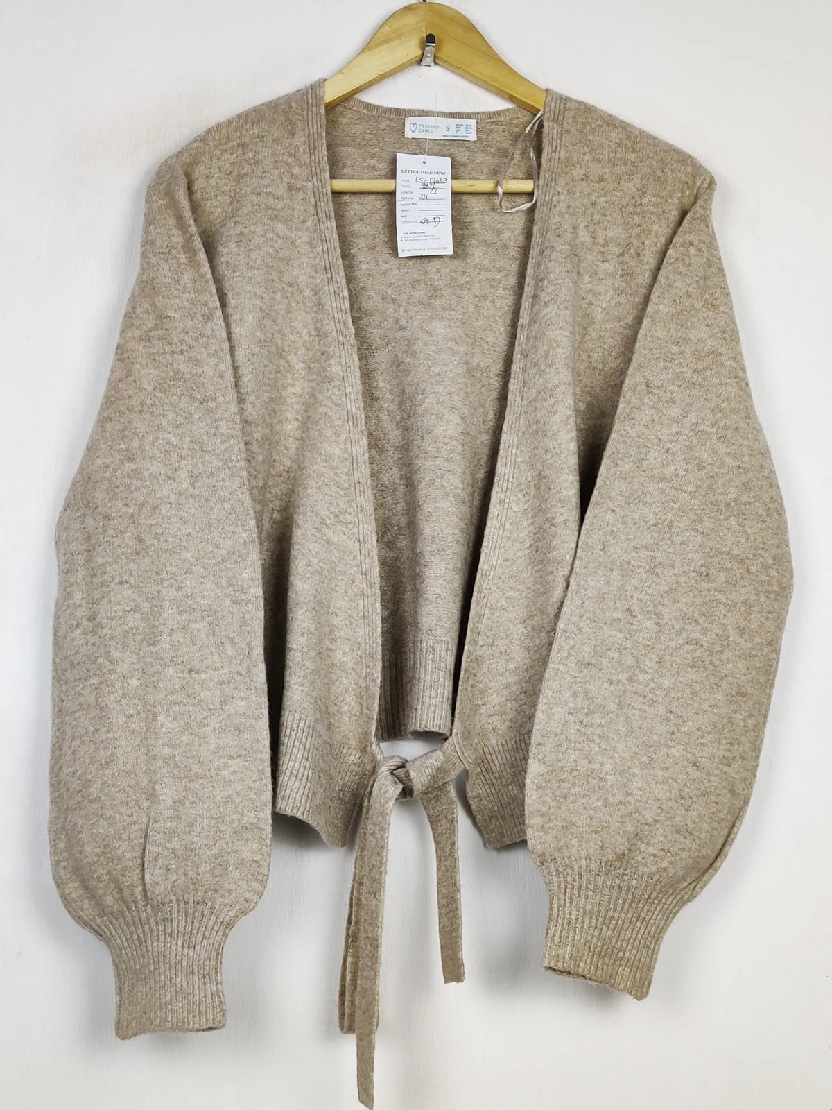 Buy online pre-used pre-loved 100% authentic & Original branded Primark (LS-17663) available in Pakistan. Top international brands avilable.