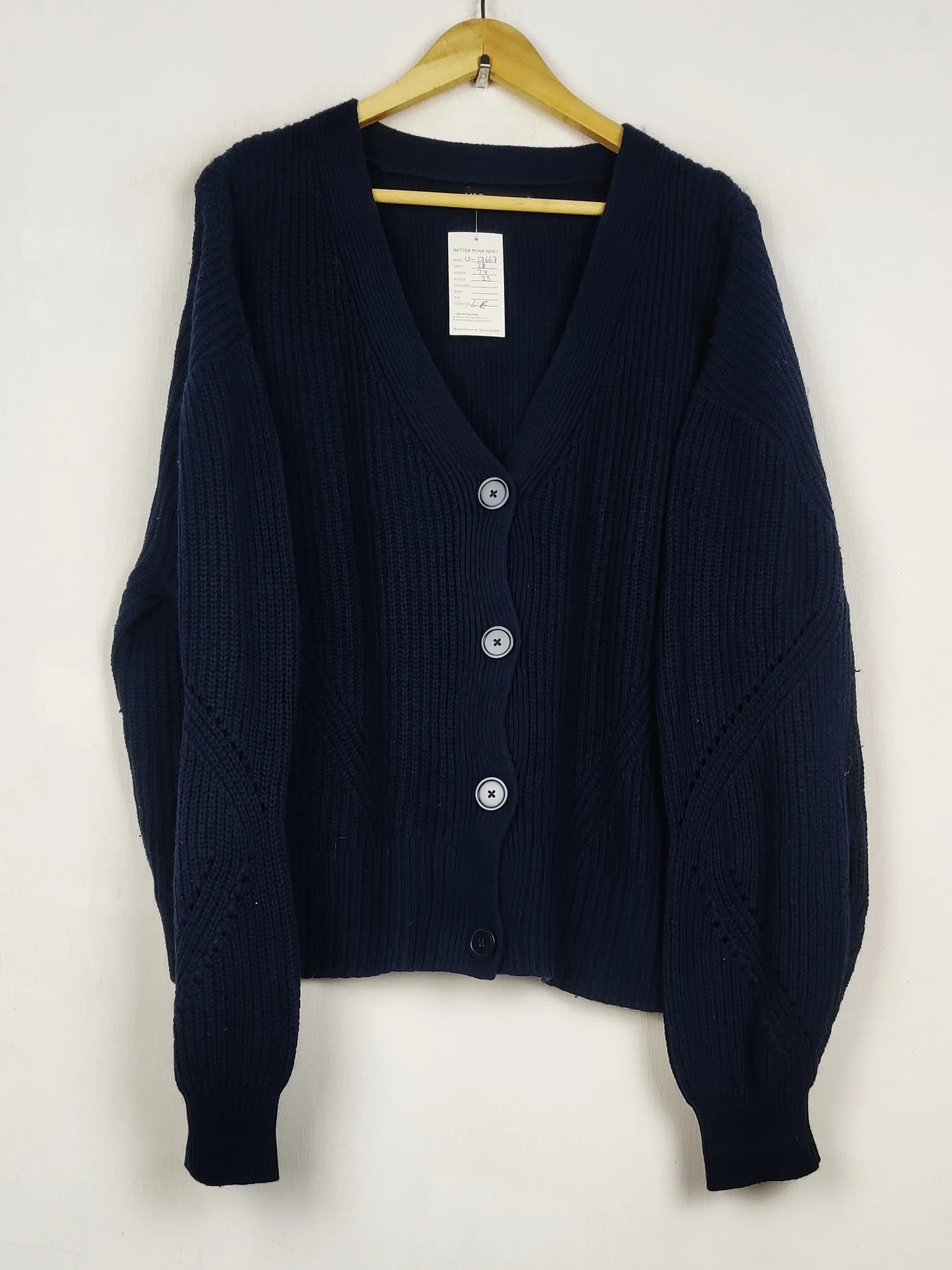 Buy online pre-used pre-loved 100% authentic & Original branded Marks & Spencer (LS-17667) available in Pakistan. Top international brands avilable.