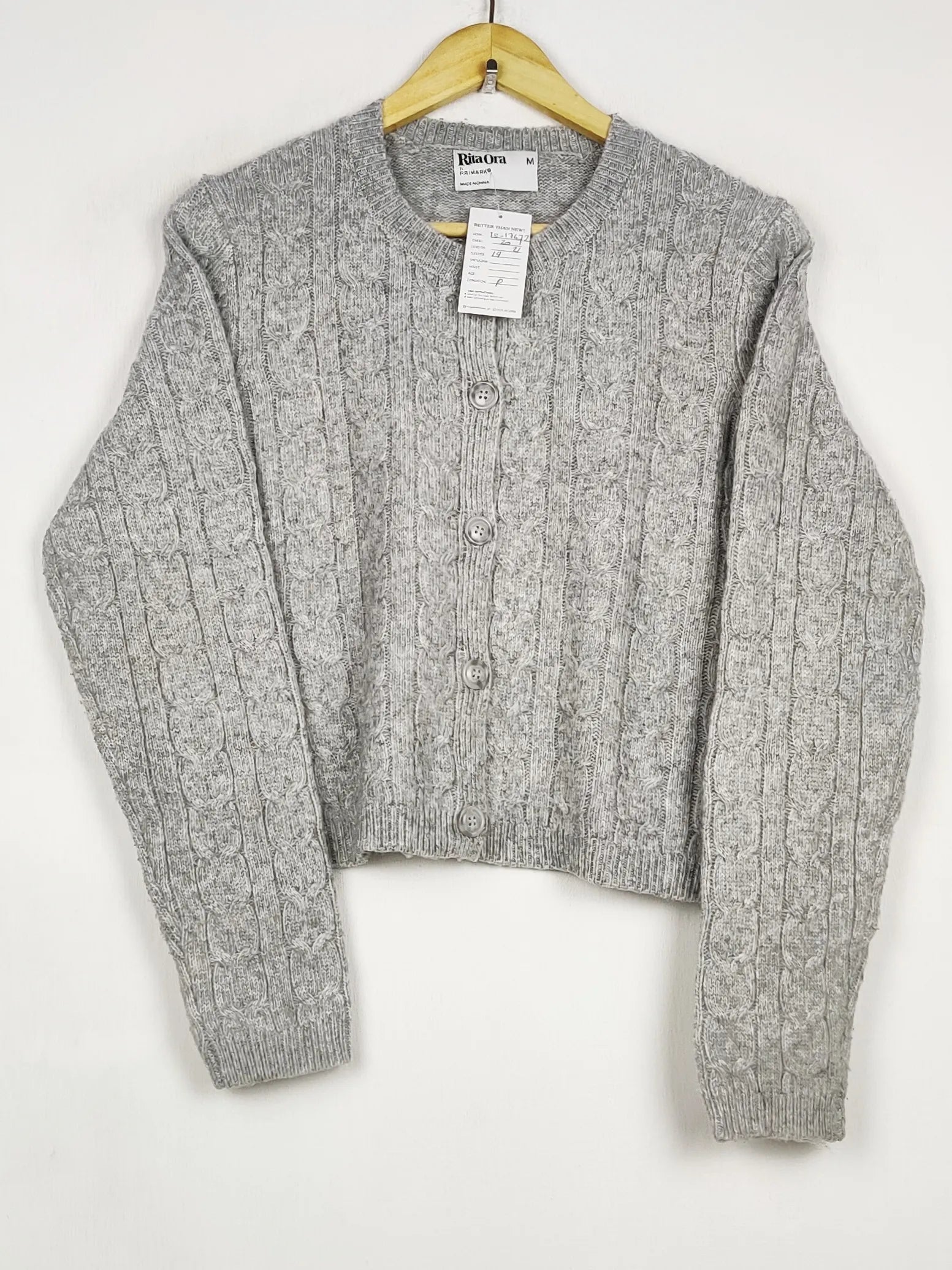 Buy online pre-used pre-loved 100% authentic & Original branded Primark (LS-17672) available in Pakistan. Top international brands avilable.