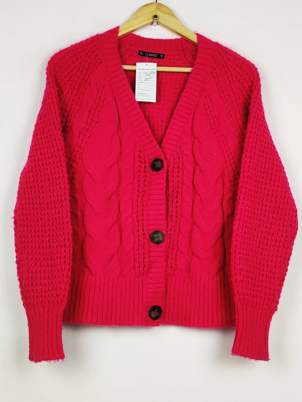 Buy online pre-used pre-loved 100% authentic & Original branded Dunnes Stores (LS-17693) available in Pakistan. Top international brands avilable.