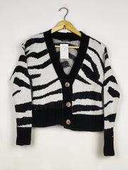 Buy online pre-used pre-loved 100% authentic & Original branded Boohoo (LS-17700) available in Pakistan. Top international brands avilable.