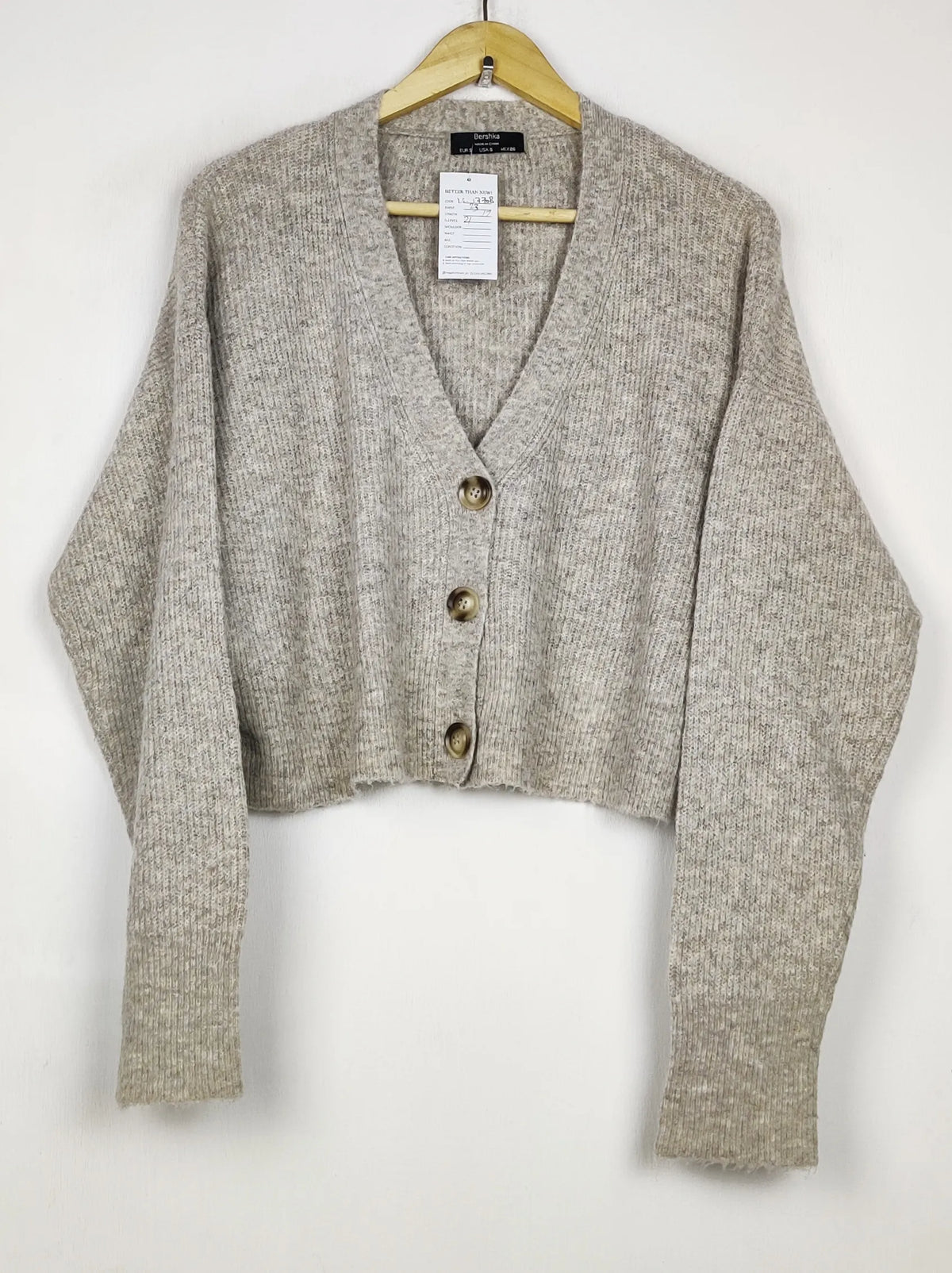 Buy online pre-used pre-loved 100% authentic & Original branded Bershka (LS-17708) available in Pakistan. Top international brands avilable.