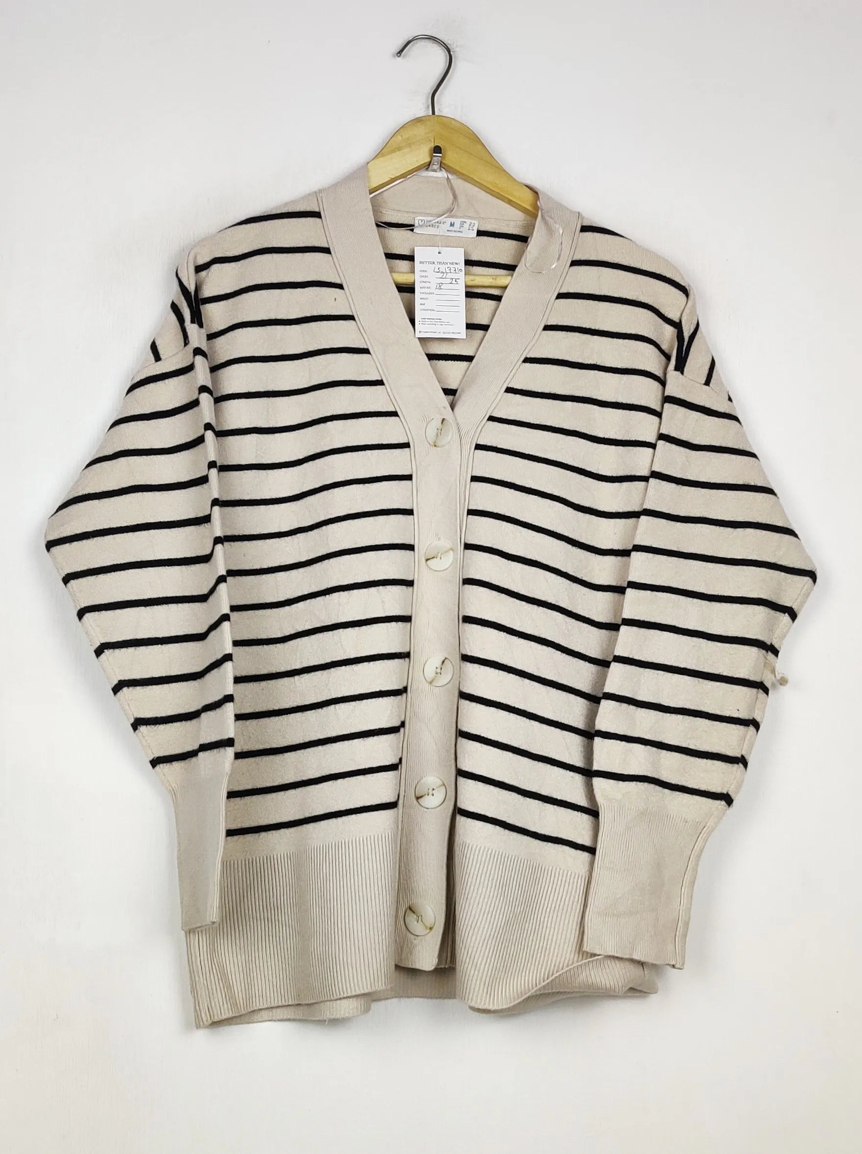 Buy online pre-used pre-loved 100% authentic & Original branded Primark (LS-17710) available in Pakistan. Top international brands avilable.