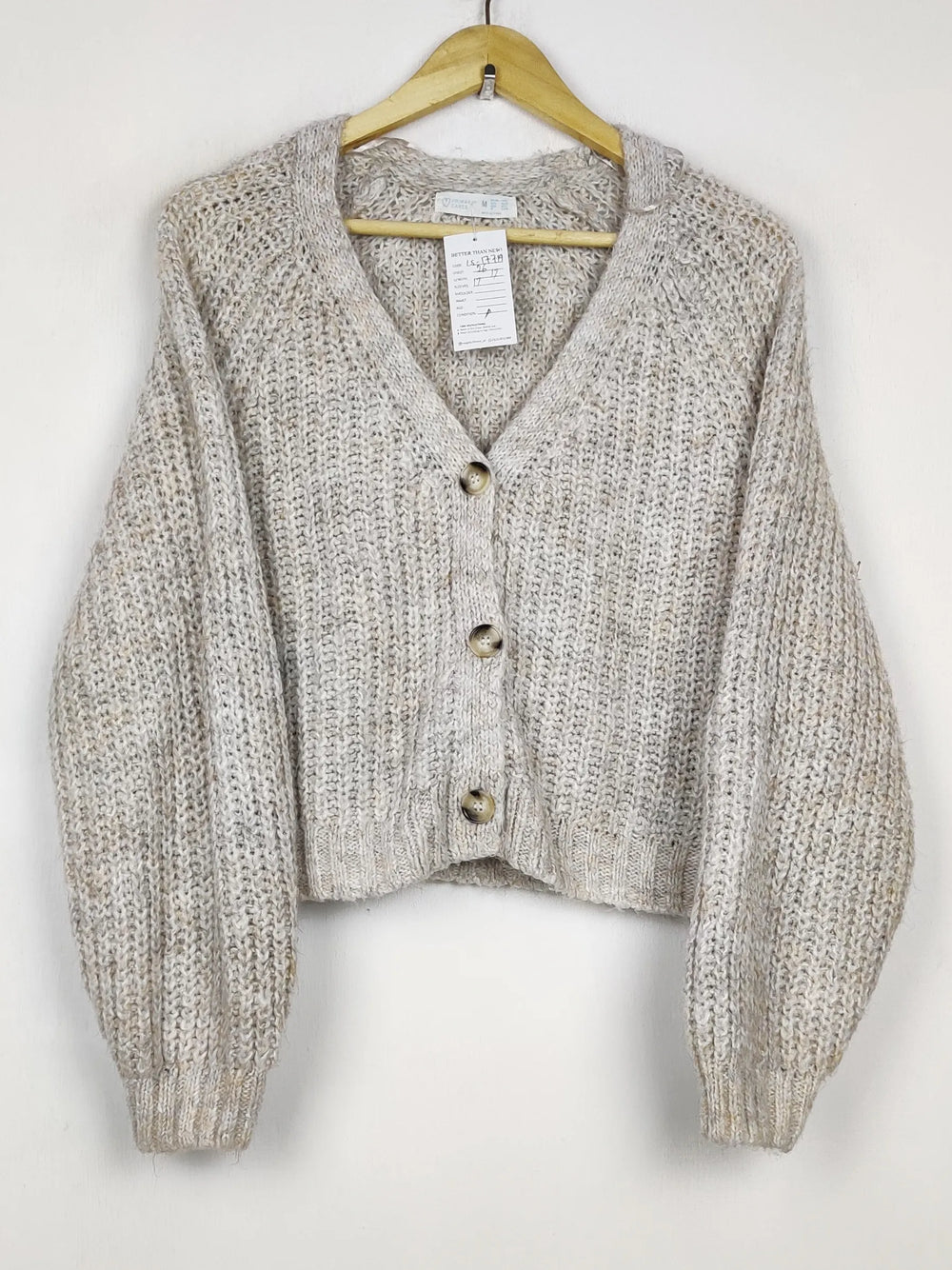 Buy online pre-used pre-loved 100% authentic & Original branded Primark (LS-17719) available in Pakistan. Top international brands avilable.