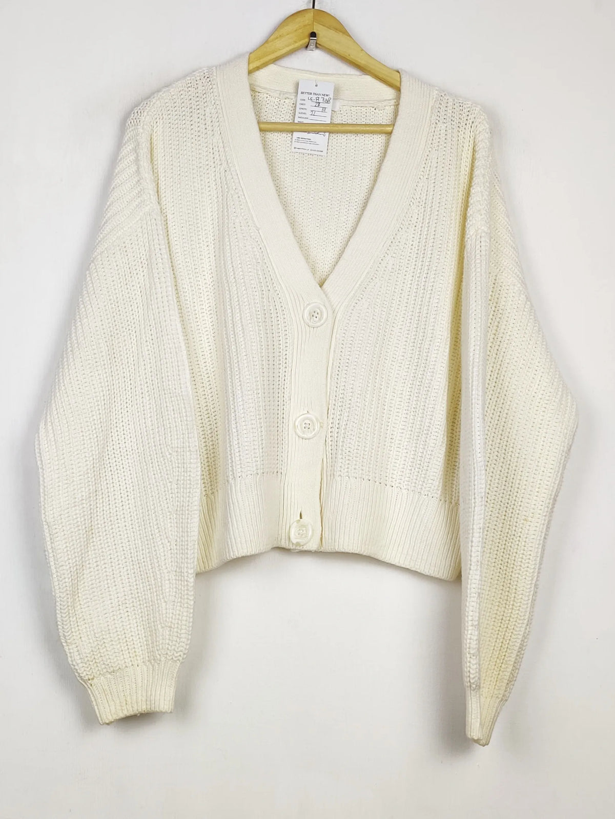 Buy online pre-used pre-loved 100% authentic & Original branded H&M (LS-17728) available in Pakistan. Top international brands avilable.
