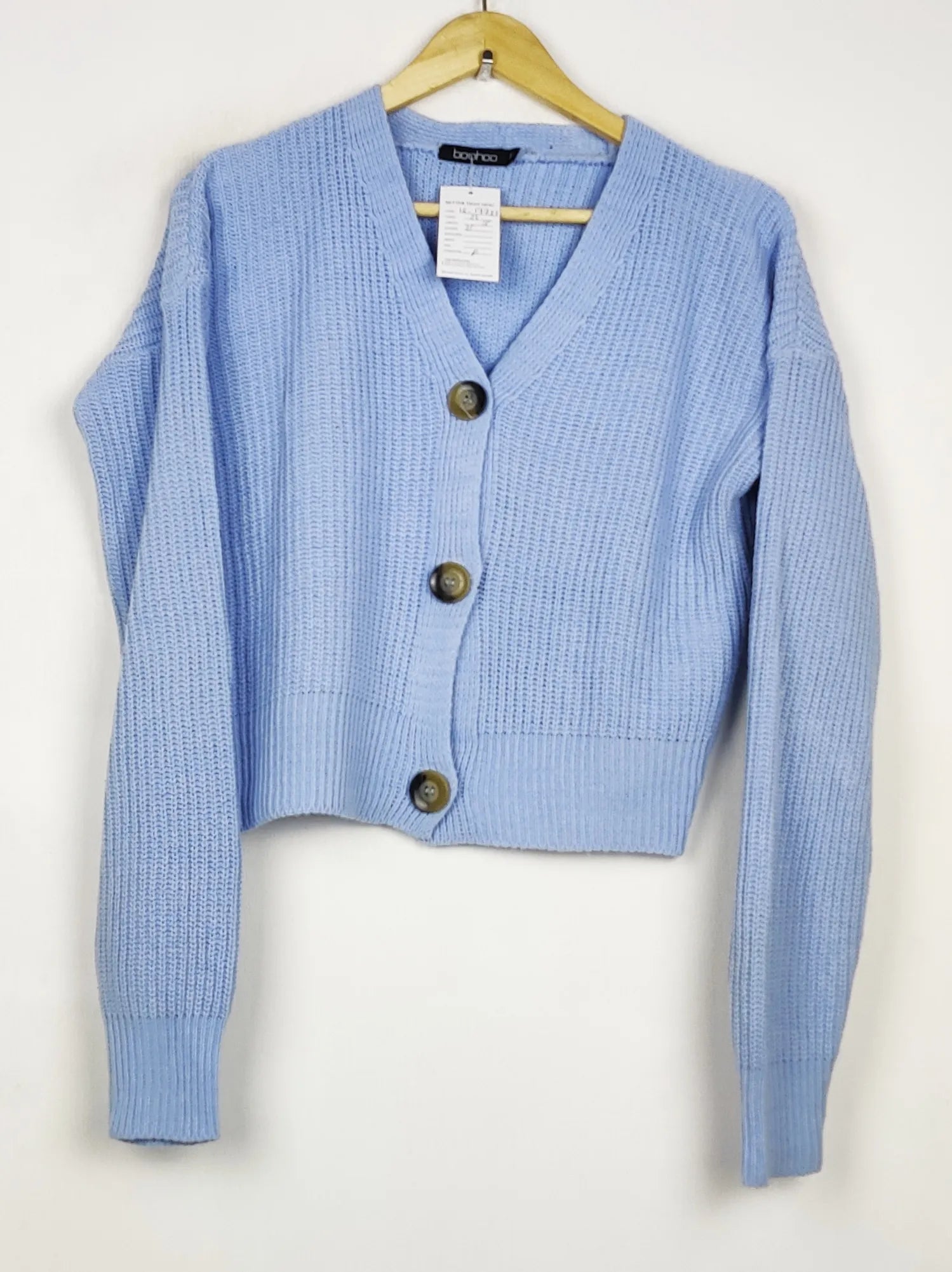 Buy online pre-used pre-loved 100% authentic & Original branded Boohoo (LS-17733) available in Pakistan. Top international brands avilable.
