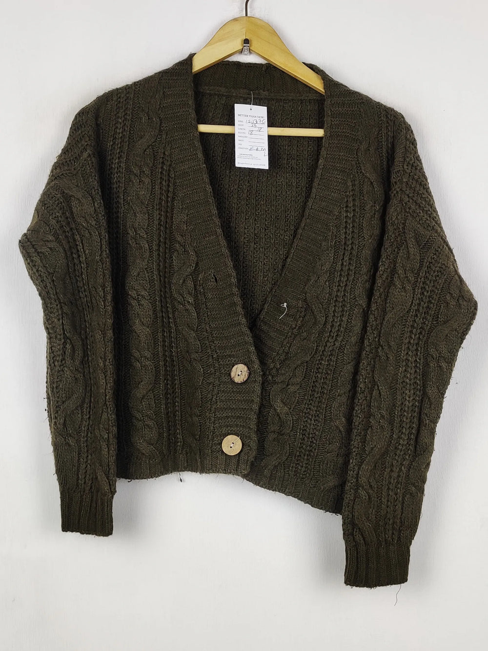 Buy online pre-used pre-loved 100% authentic & Original branded Unknown Brand (LS-17751) available in Pakistan. Top international brands avilable.