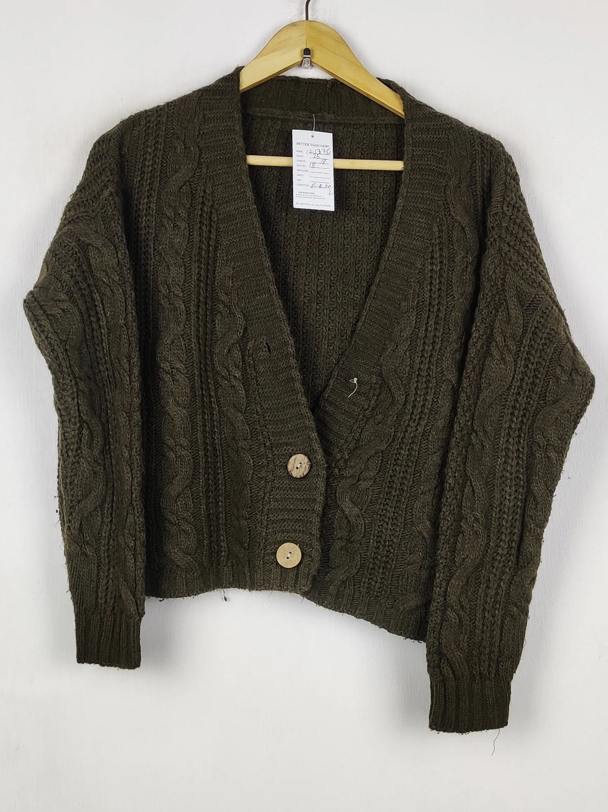 Buy online pre-used pre-loved 100% authentic & Original branded Unknown Brand (LS-17751) available in Pakistan. Top international brands avilable.