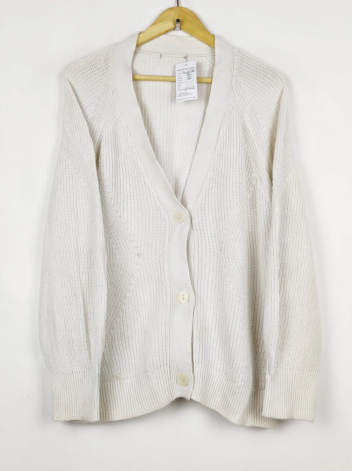 Buy online pre-used pre-loved 100% authentic & Original branded Unknown Brand (LS-17765) available in Pakistan. Top international brands avilable.