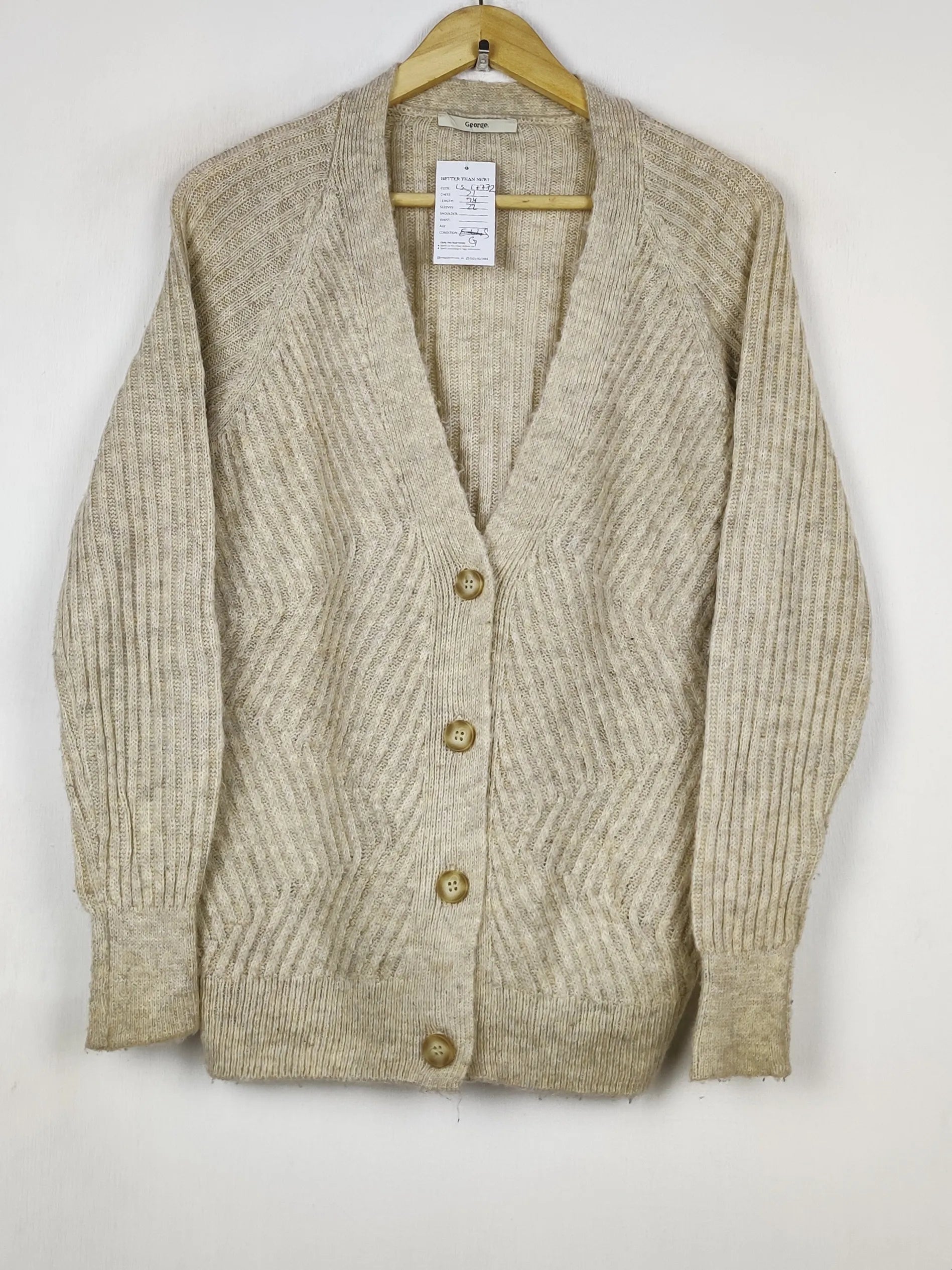 Buy online pre-used pre-loved 100% authentic & Original branded George (LS-17772) available in Pakistan. Top international brands avilable.