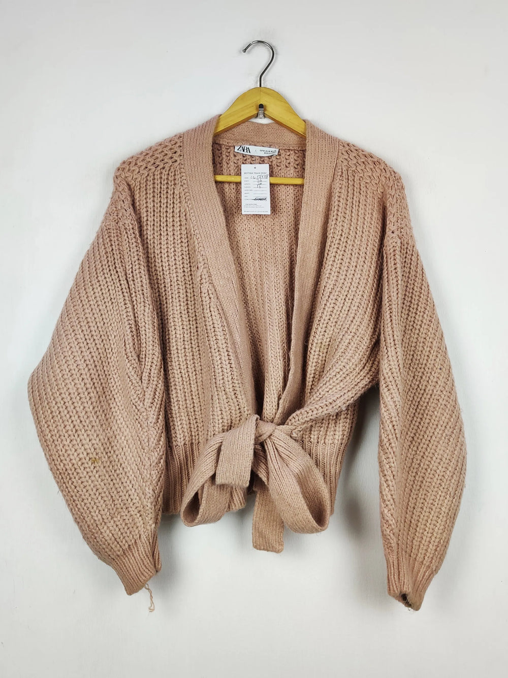 Buy online pre-used pre-loved 100% authentic & Original branded Zara (LS-17778) available in Pakistan. Top international brands avilable.