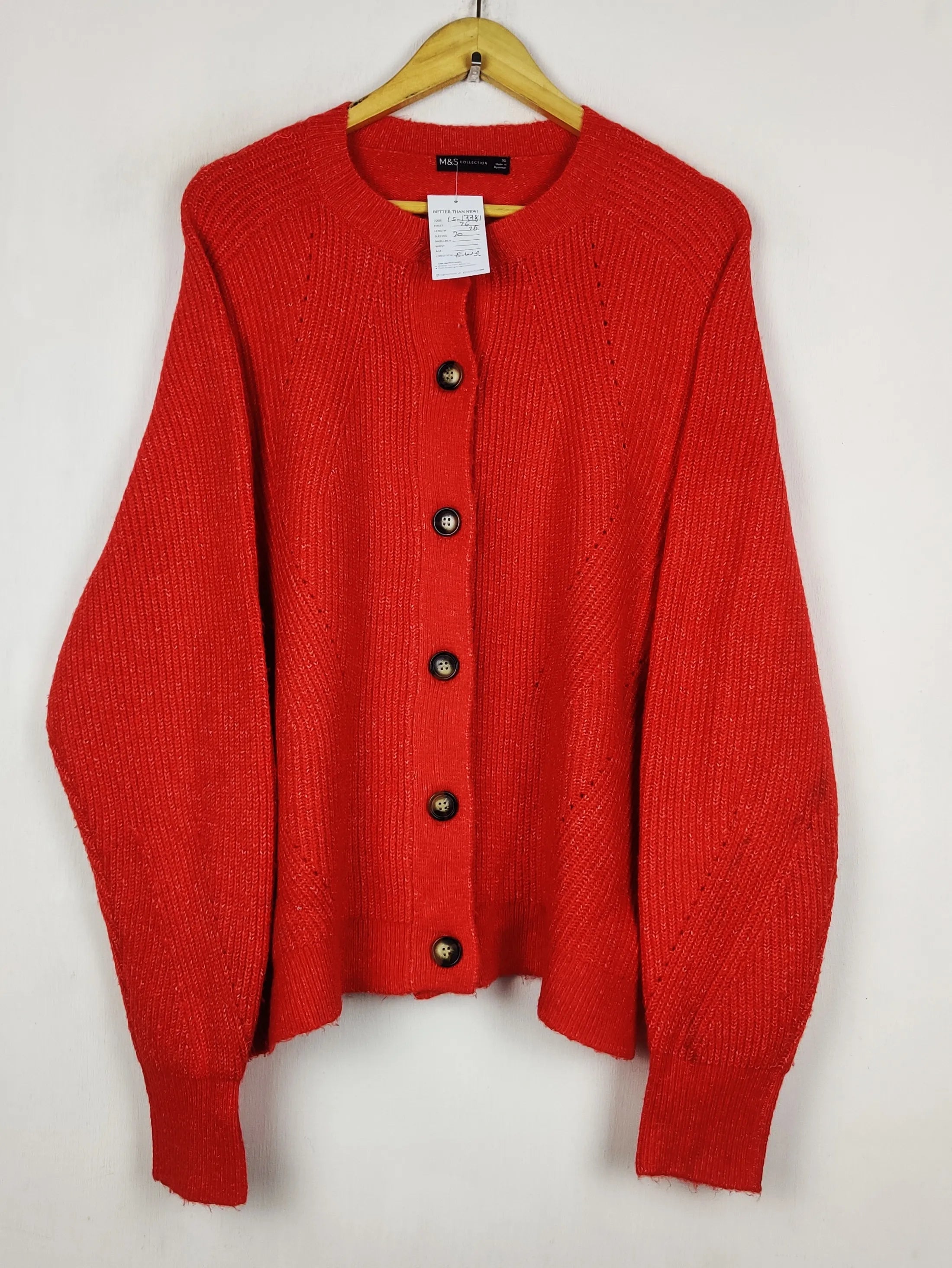 Buy online pre-used pre-loved 100% authentic & Original branded Marks & Spencer (LS-17781) available in Pakistan. Top international brands avilable.