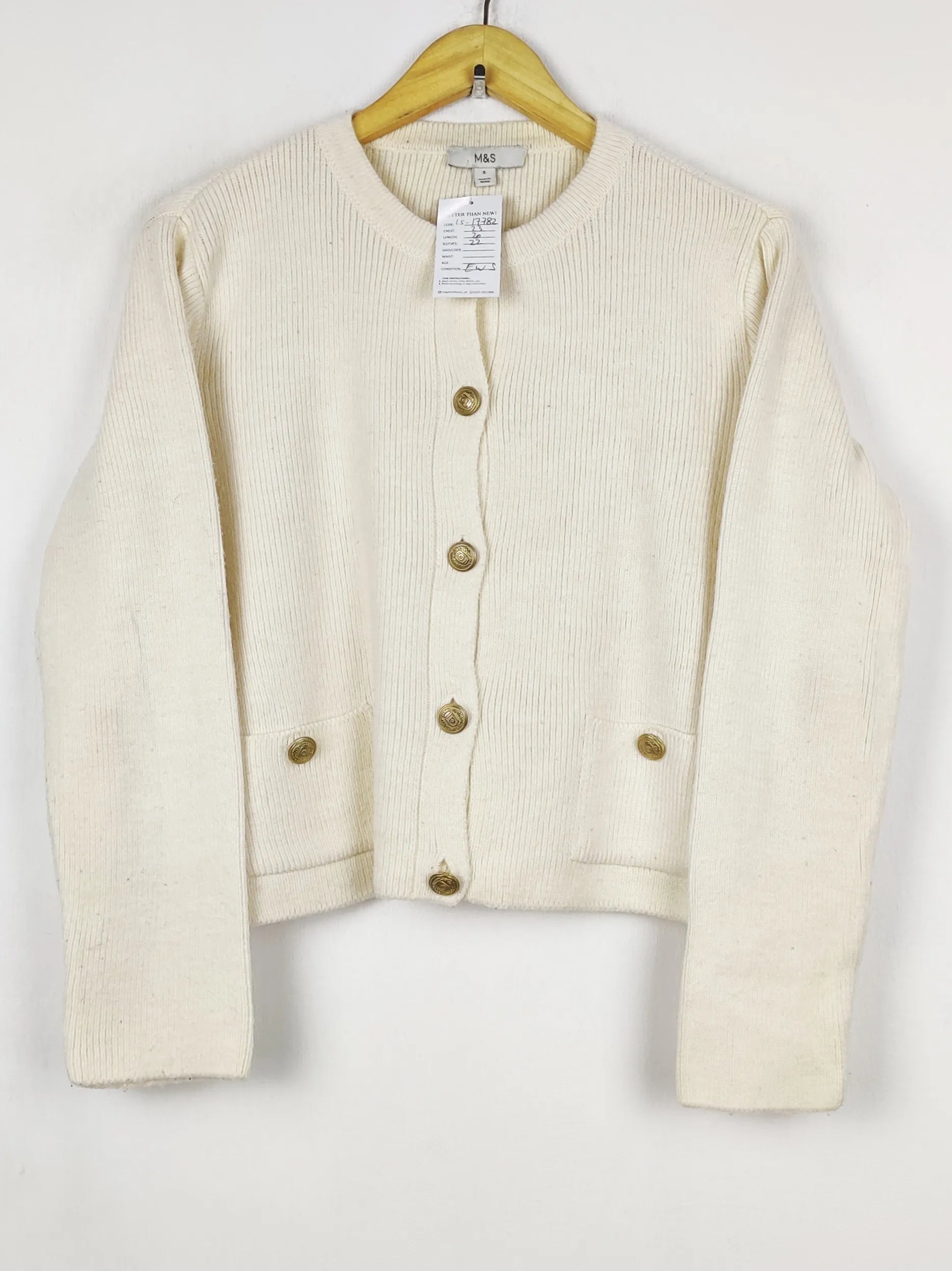 Buy online pre-used pre-loved 100% authentic & Original branded Marks & Spencer (LS-17782) available in Pakistan. Top international brands avilable.