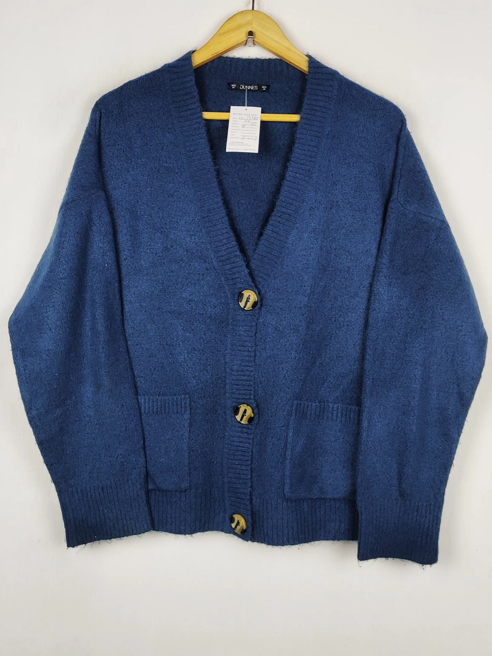 Buy online pre-used pre-loved 100% authentic & Original branded Dunnes Stores (LS-17785) available in Pakistan. Top international brands avilable.