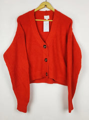 Buy online pre-used pre-loved 100% authentic & Original branded H&M (LS-17793) available in Pakistan. Top international brands avilable.