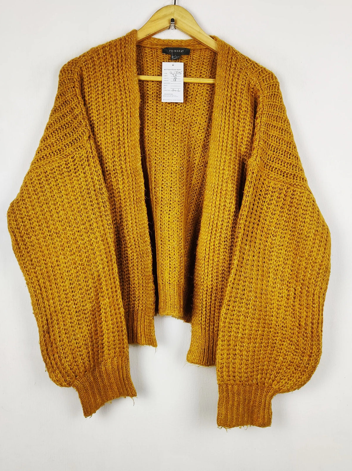 Buy online pre-used pre-loved 100% authentic & Original branded Primark (LS-17795) available in Pakistan. Top international brands avilable.