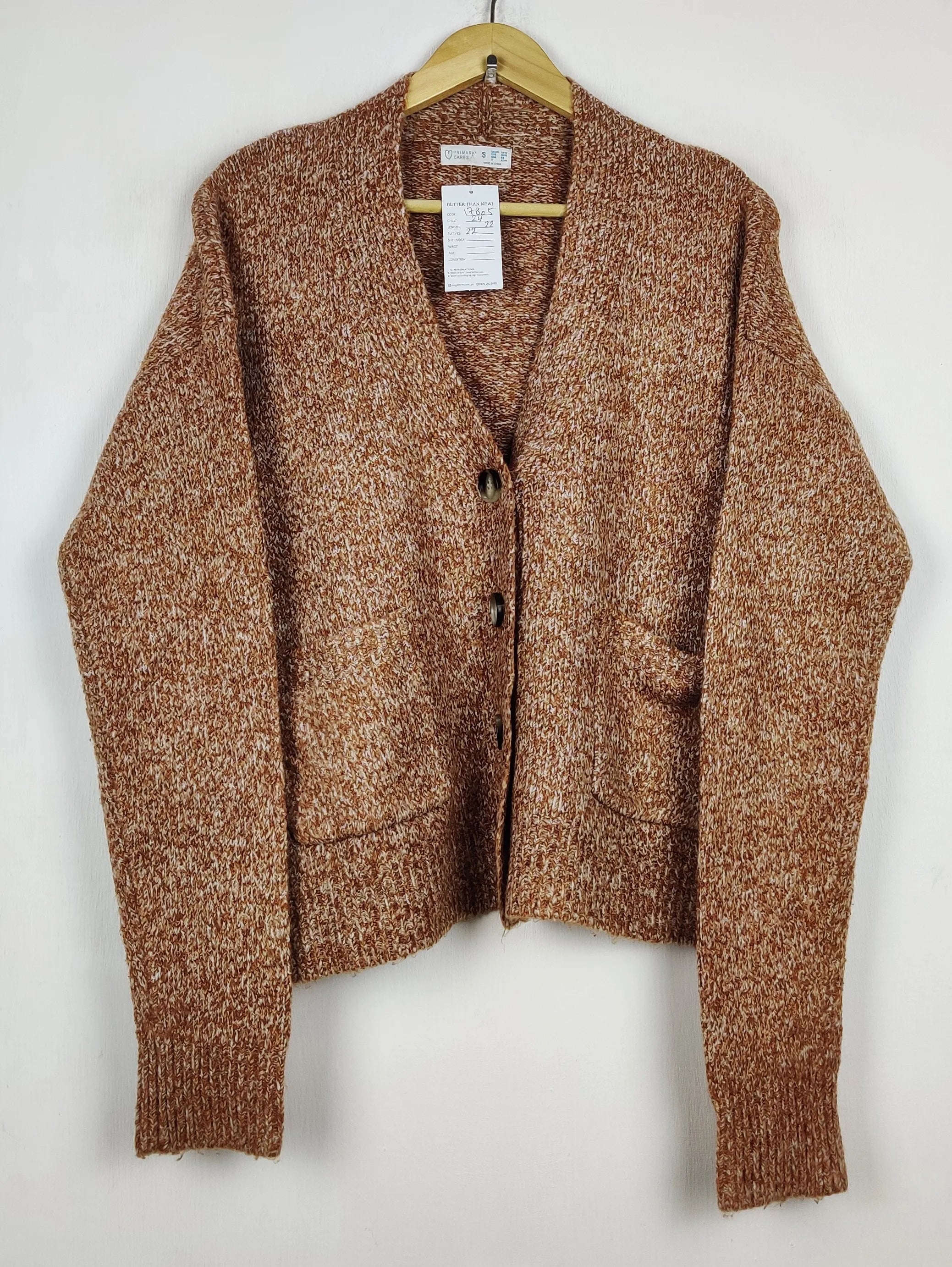 Buy online pre-used pre-loved 100% authentic & Original branded Primark (LS-17805) available in Pakistan. Top international brands avilable.