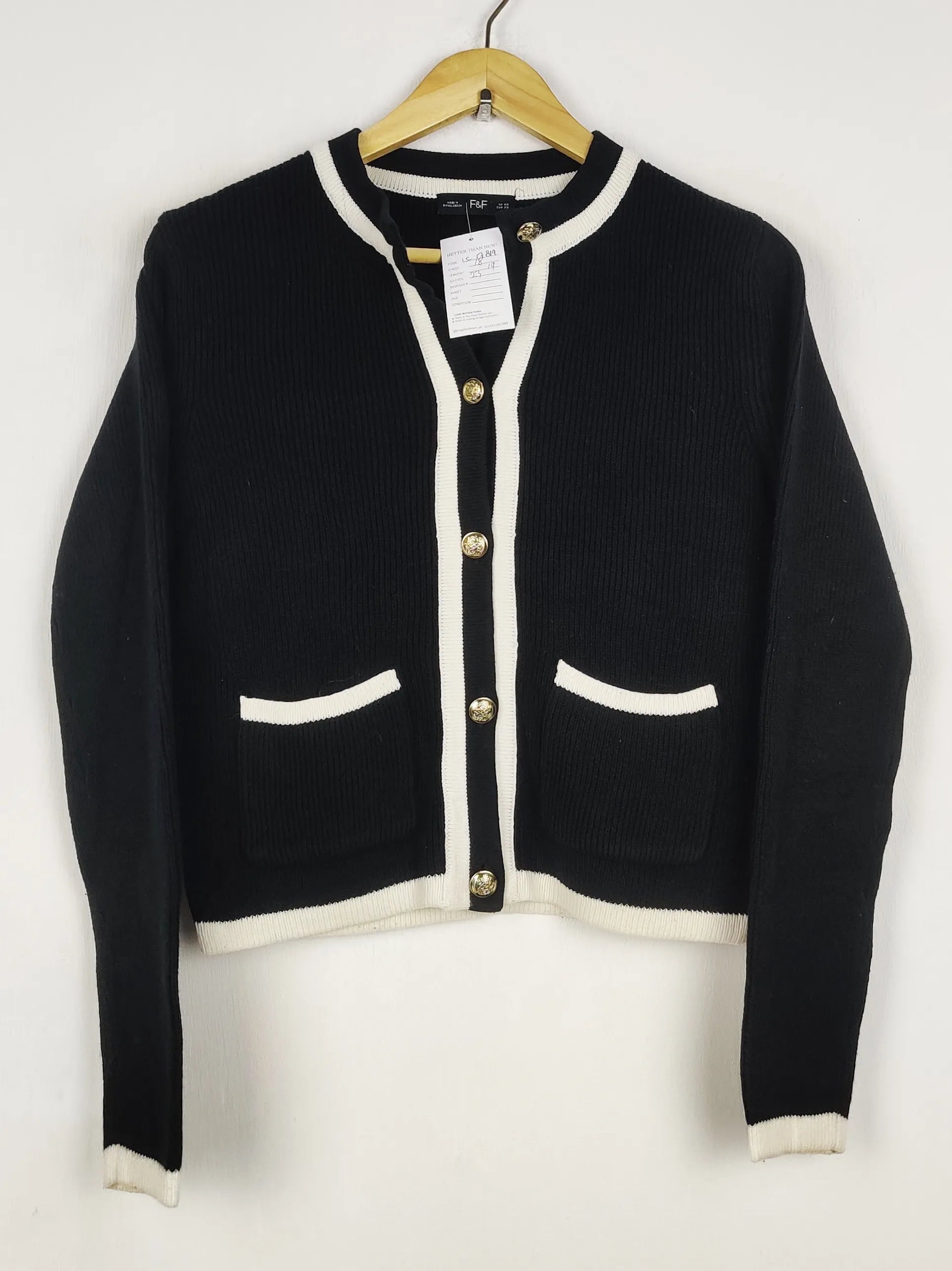 Buy online pre-used pre-loved 100% authentic & Original branded F&F (LS-17819) available in Pakistan. Top international brands avilable.