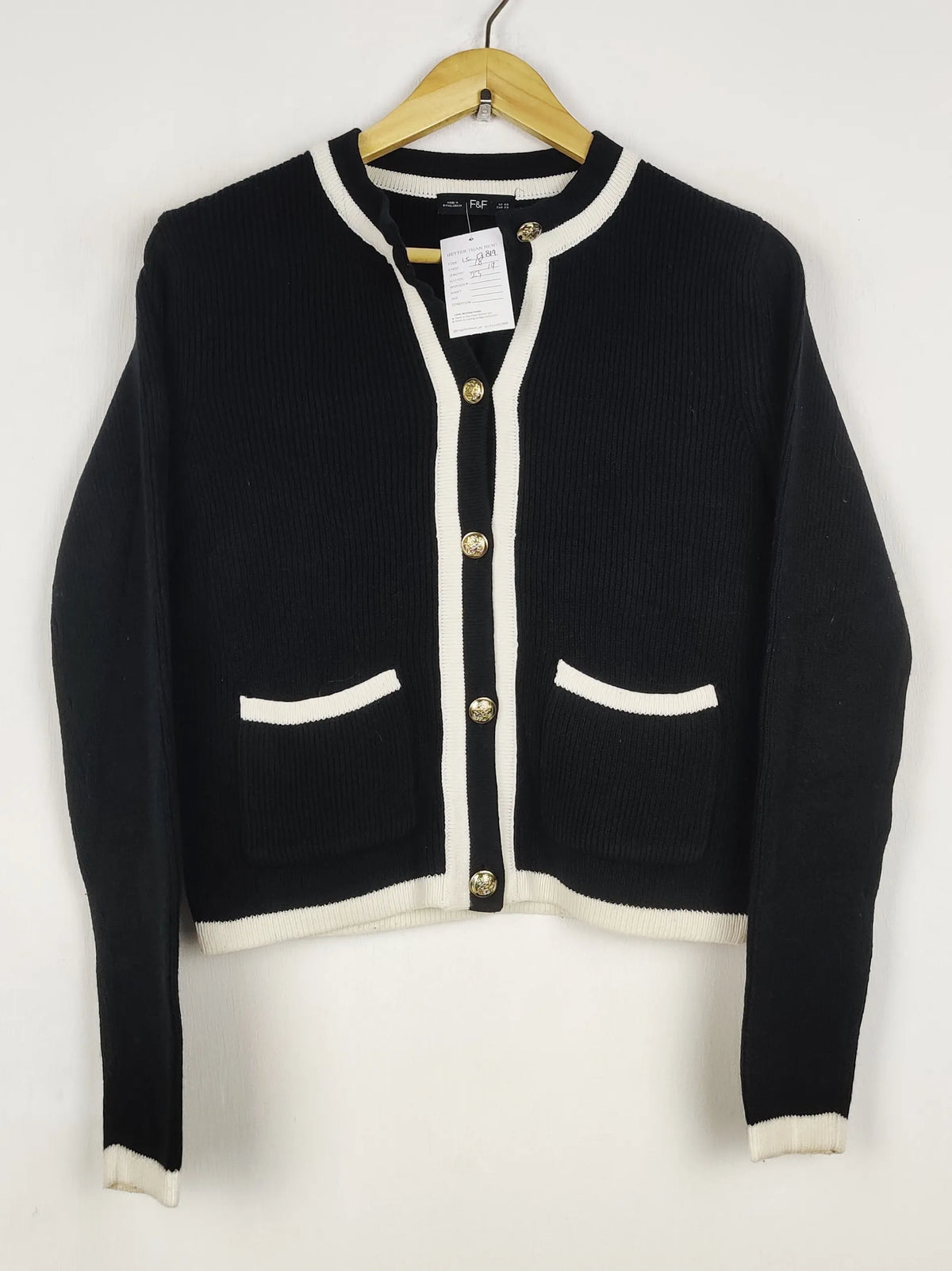 Buy online pre-used pre-loved 100% authentic & Original branded F&F (LS-17819) available in Pakistan. Top international brands avilable.