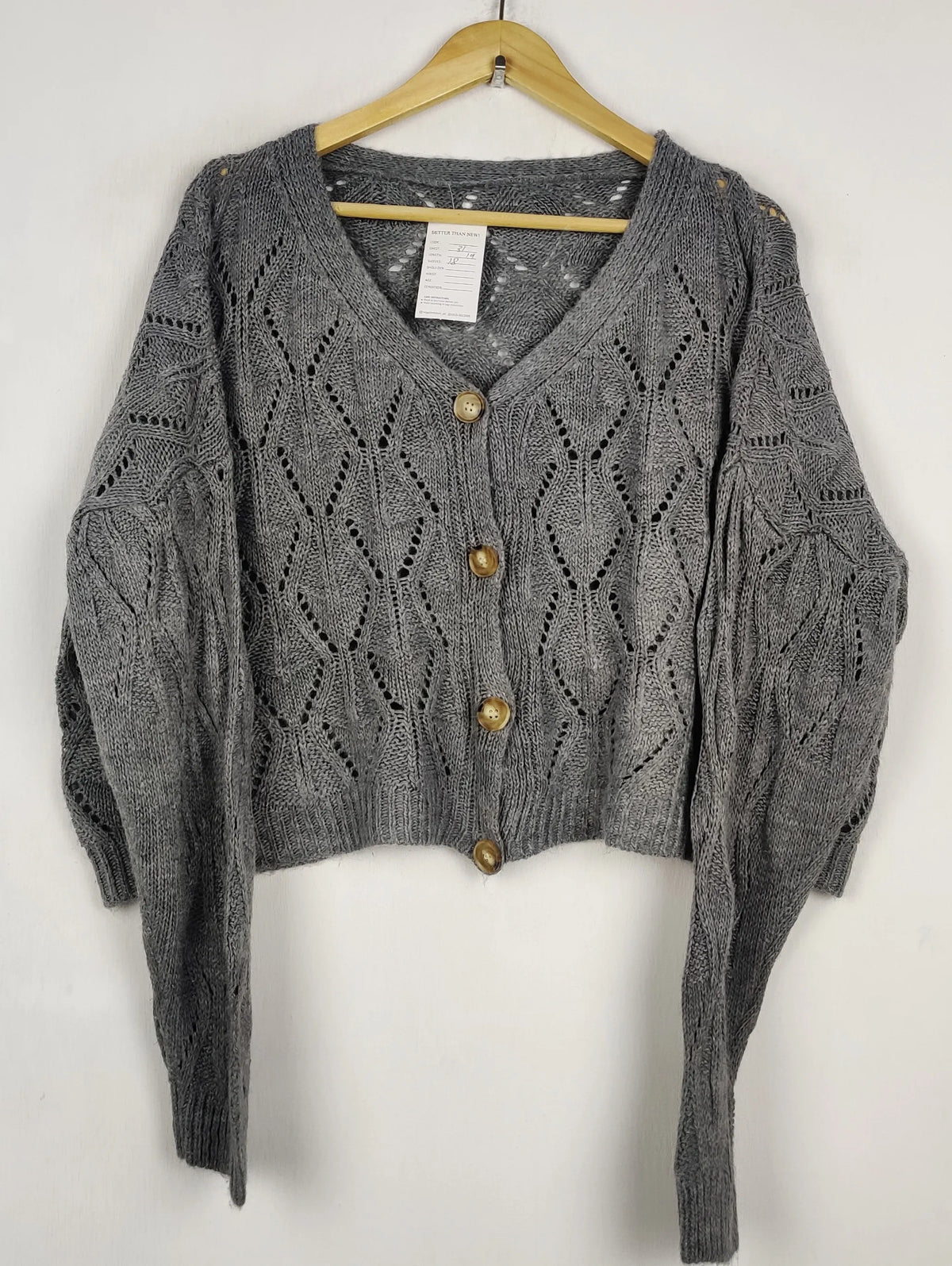 Buy online pre-used pre-loved 100% authentic & Original branded Unknown Brand (LS-17824) available in Pakistan. Top international brands avilable.