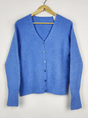 Buy online pre-used pre-loved 100% authentic & Original branded Unknown Brand (LS-17829) available in Pakistan. Top international brands avilable.