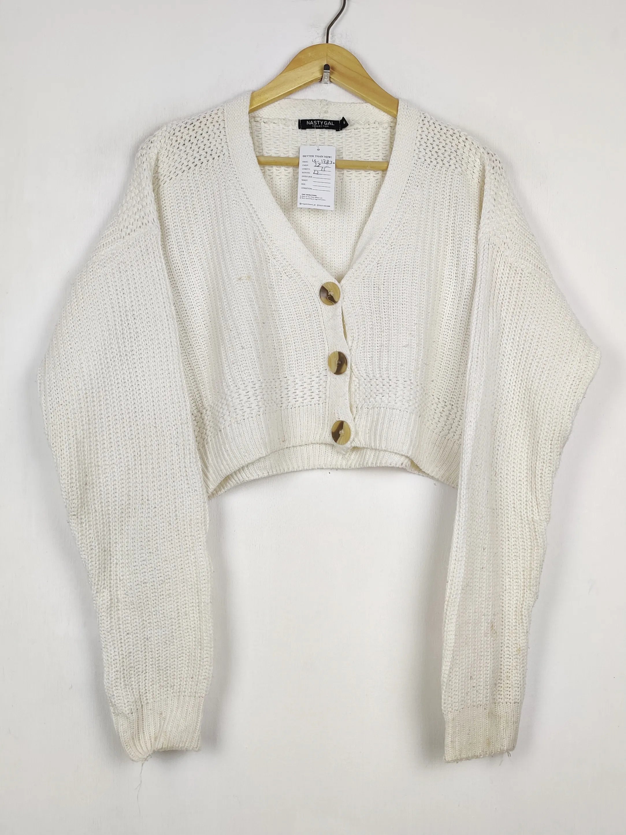 Buy online pre-used pre-loved 100% authentic & Original branded Nasty Gal (LS-17830) available in Pakistan. Top international brands avilable.