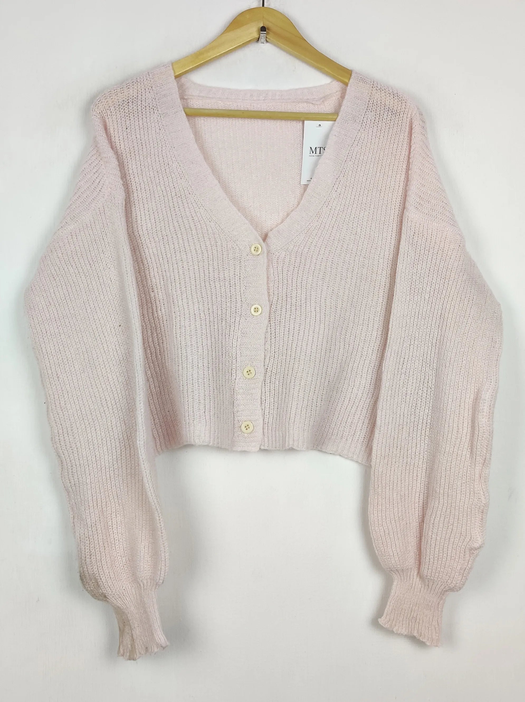 Buy online pre-used pre-loved 100% authentic & Original branded Unknown Brand (LS-17833) available in Pakistan. Top international brands avilable.