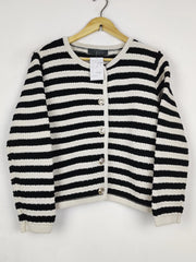 Buy online pre-used pre-loved 100% authentic & Original branded Primark (LS-17838) available in Pakistan. Top international brands avilable.