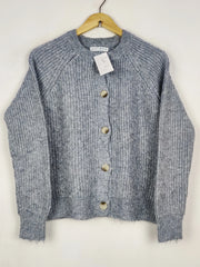 Buy online pre-used pre-loved 100% authentic & Original branded Primark (LS-17843) available in Pakistan. Top international brands avilable.