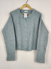 Buy online pre-used pre-loved 100% authentic & Original branded Primark (LS-17847) available in Pakistan. Top international brands avilable.