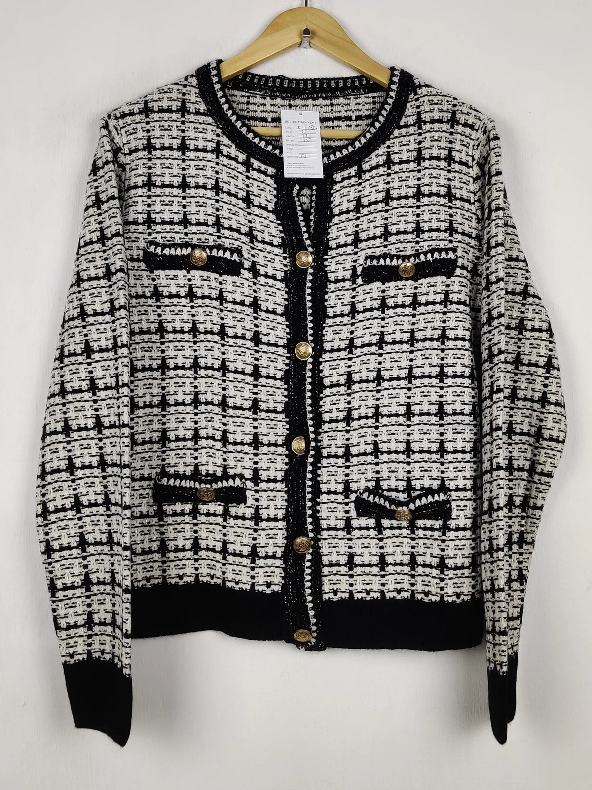 Buy online pre-used pre-loved 100% authentic & Original branded Unknown Brand (LS-17850) available in Pakistan. Top international brands avilable.