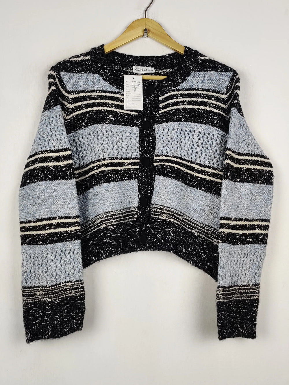 Buy online pre-used pre-loved 100% authentic & Original branded Gallery (LS-17851) available in Pakistan. Top international brands avilable.