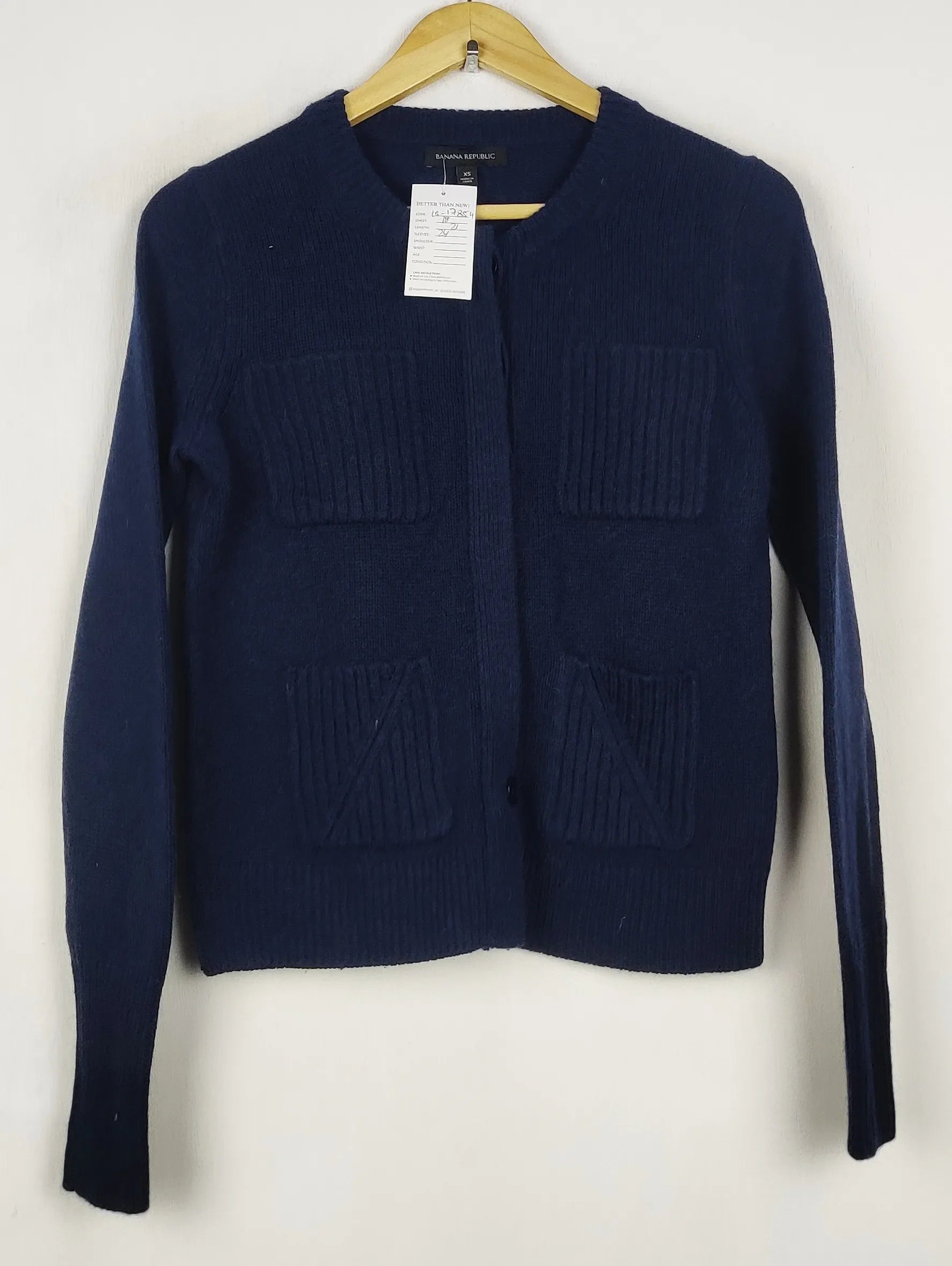 Buy online pre-used pre-loved 100% authentic & Original branded Banana Republic (LS-17854) available in Pakistan. Top international brands avilable.