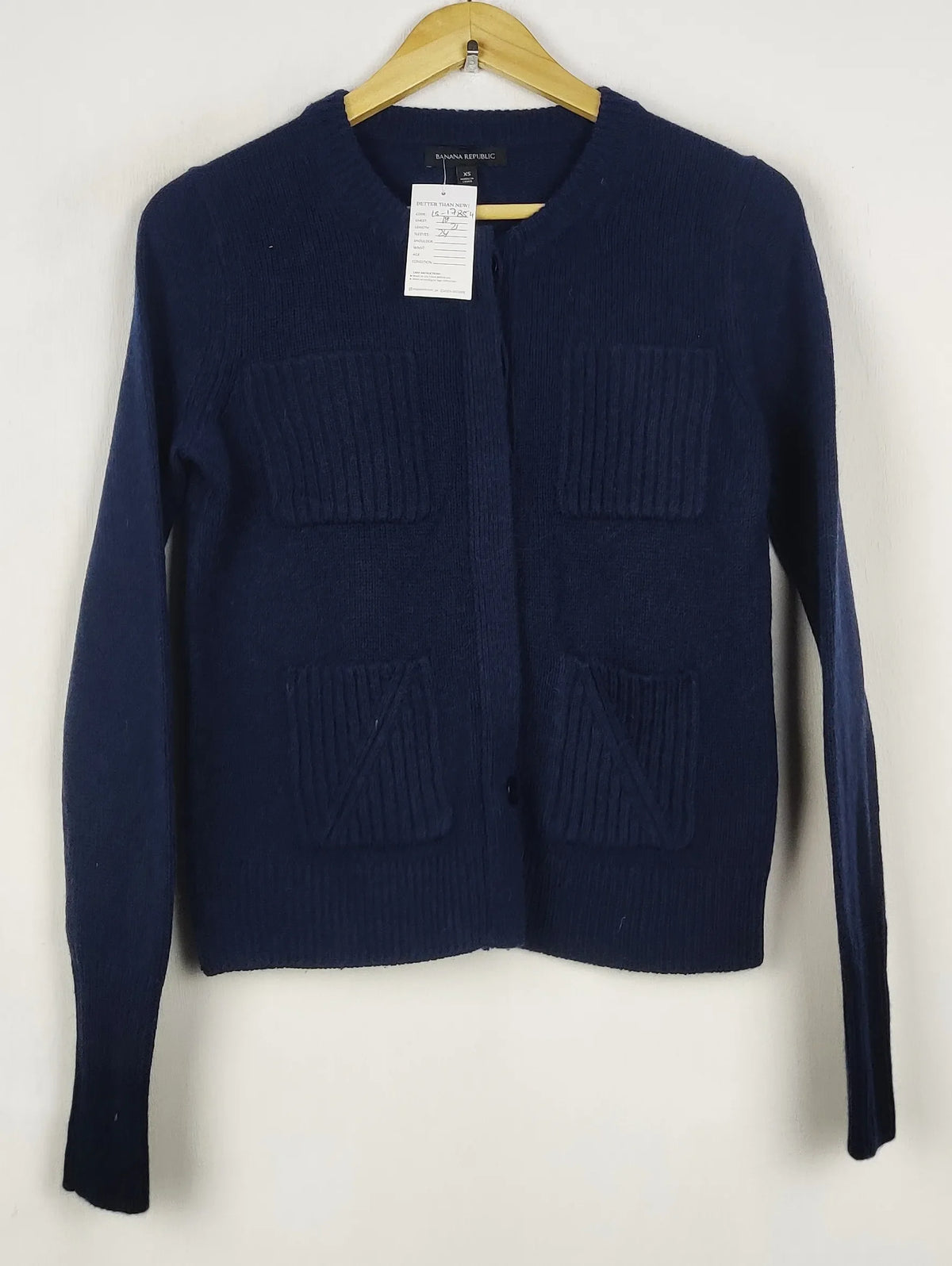 Buy online pre-used pre-loved 100% authentic & Original branded Banana Republic (LS-17854) available in Pakistan. Top international brands avilable.