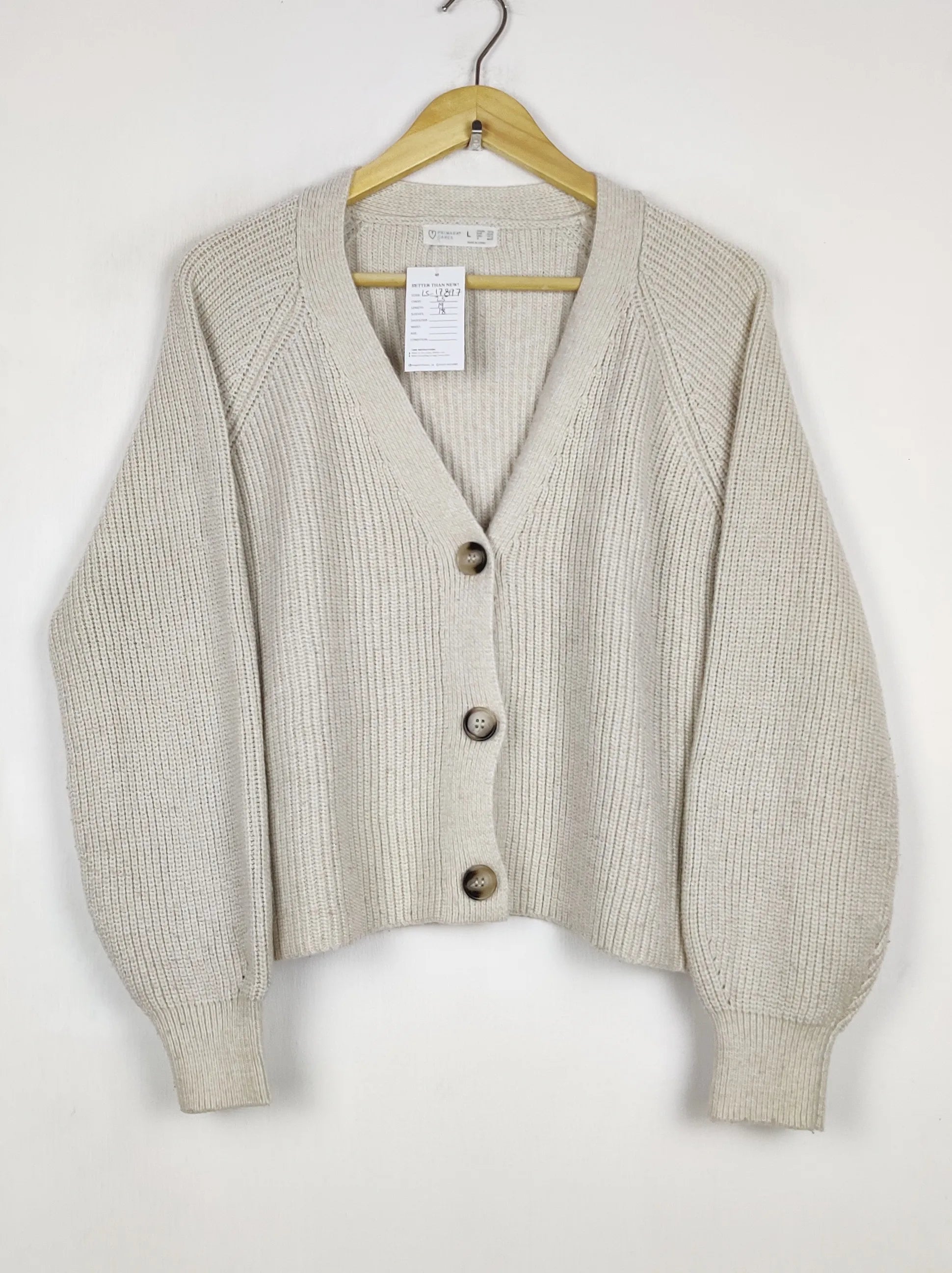 Buy online pre-used pre-loved 100% authentic & Original branded Tu (LS-17896) available in Pakistan. Top international brands avilable.