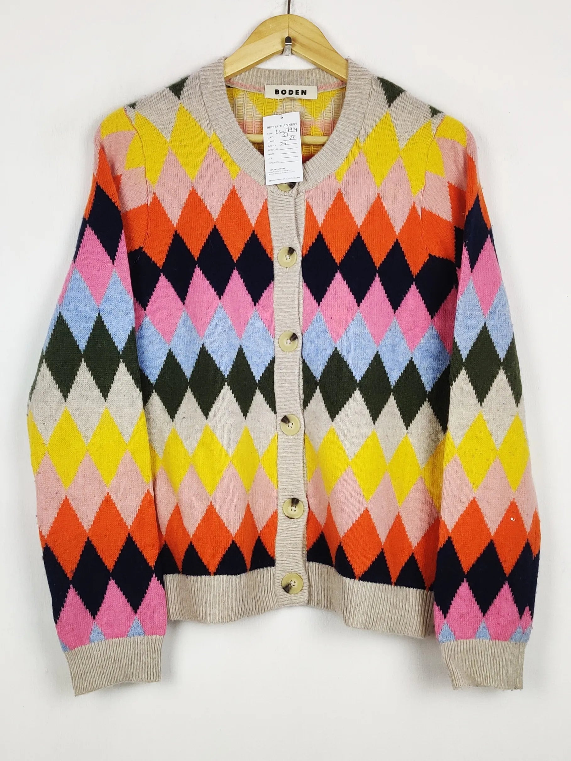 Buy online pre-used pre-loved 100% authentic & Original branded Boden (LS-17914) available in Pakistan. Top international brands avilable.