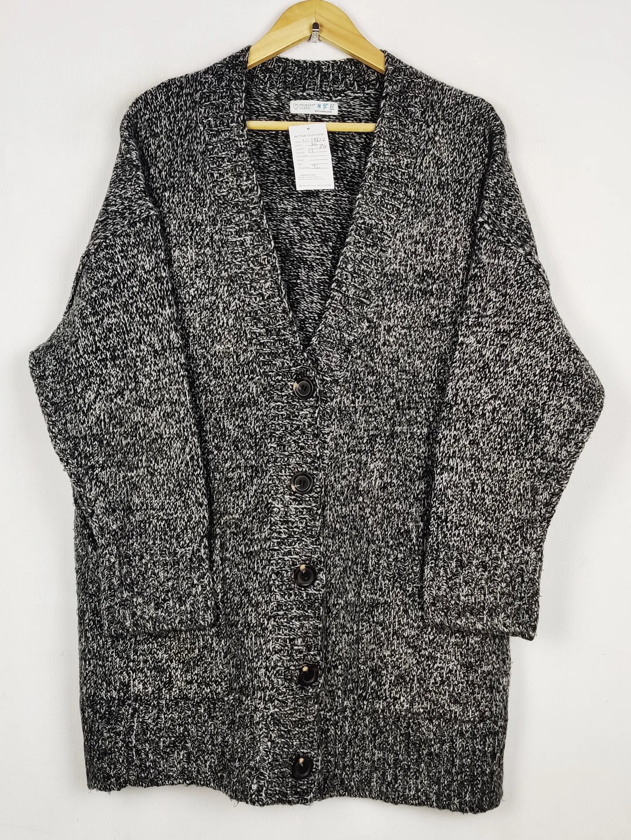 Buy online pre-used pre-loved 100% authentic & Original branded Primark (LS-17922) available in Pakistan. Top international brands avilable.