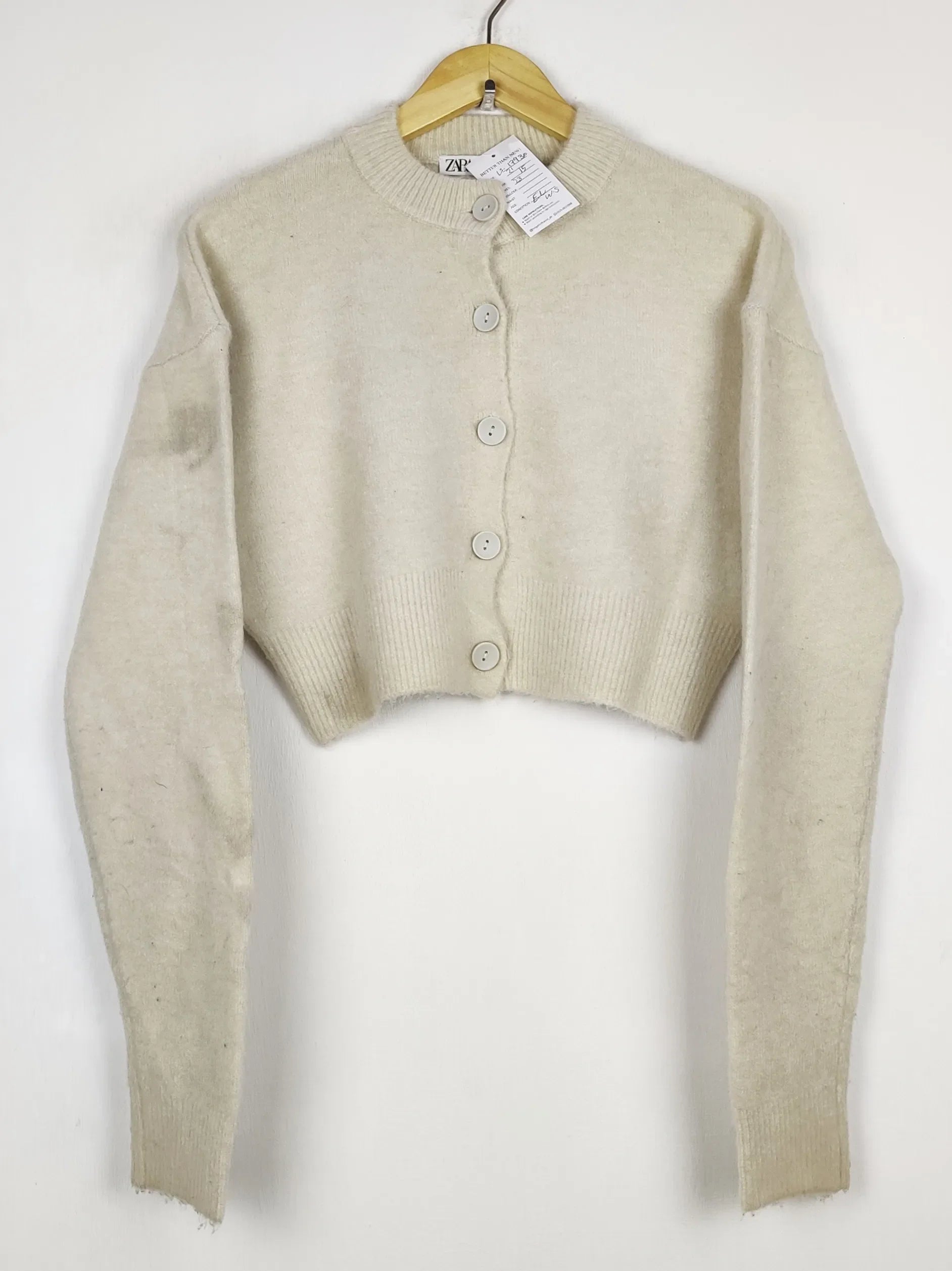 Buy online pre-used pre-loved 100% authentic & Original branded Zara (LS-17930) available in Pakistan. Top international brands avilable.